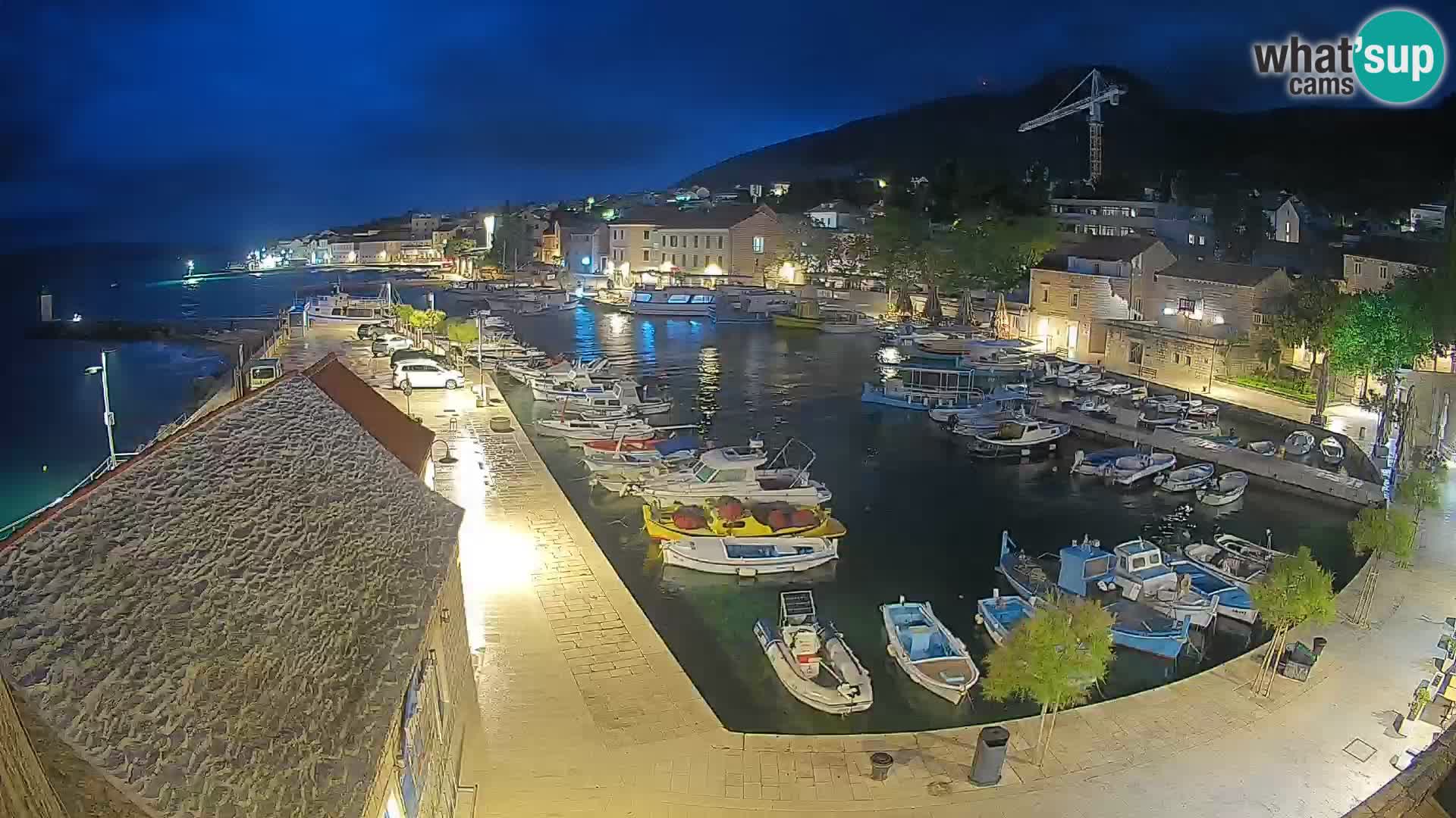 Webcam Bol Harbour – Live View of Bol Riva & Marina