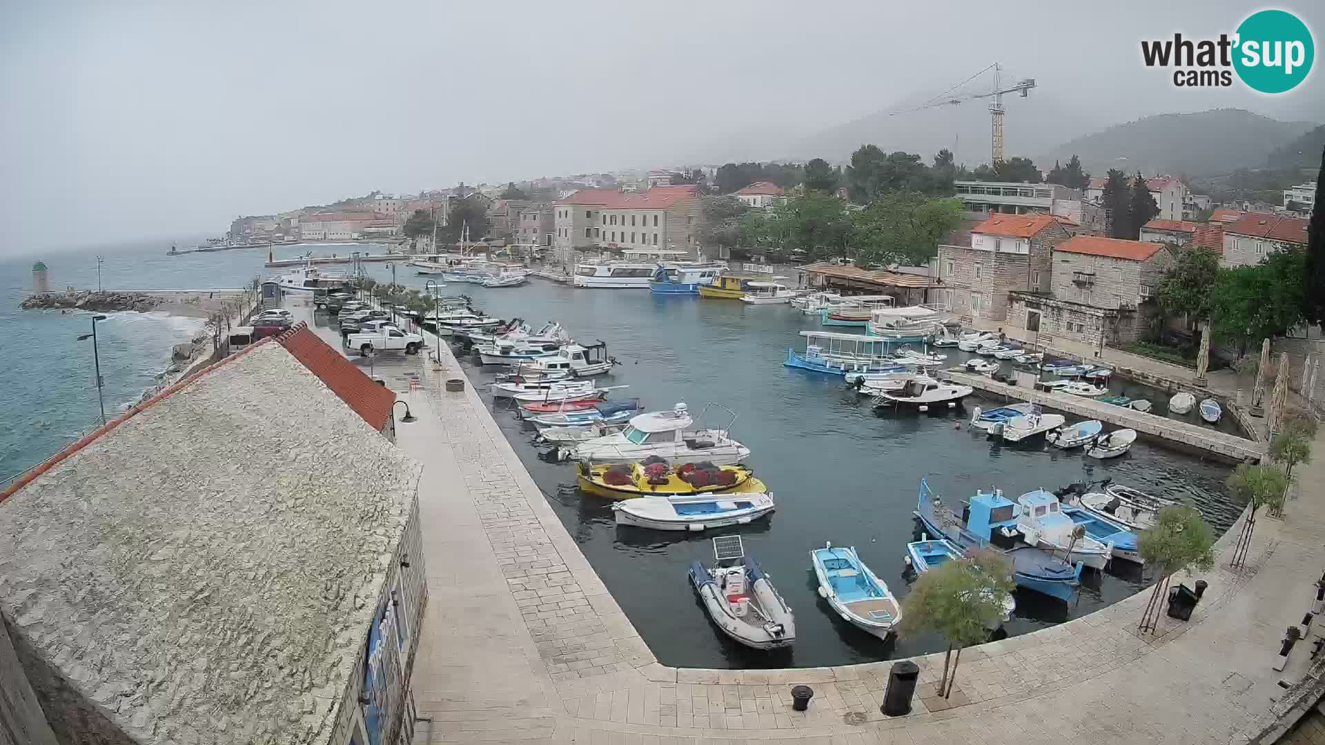 Webcam Bol Hafen – Liveblick auf Bol Riva & Marina