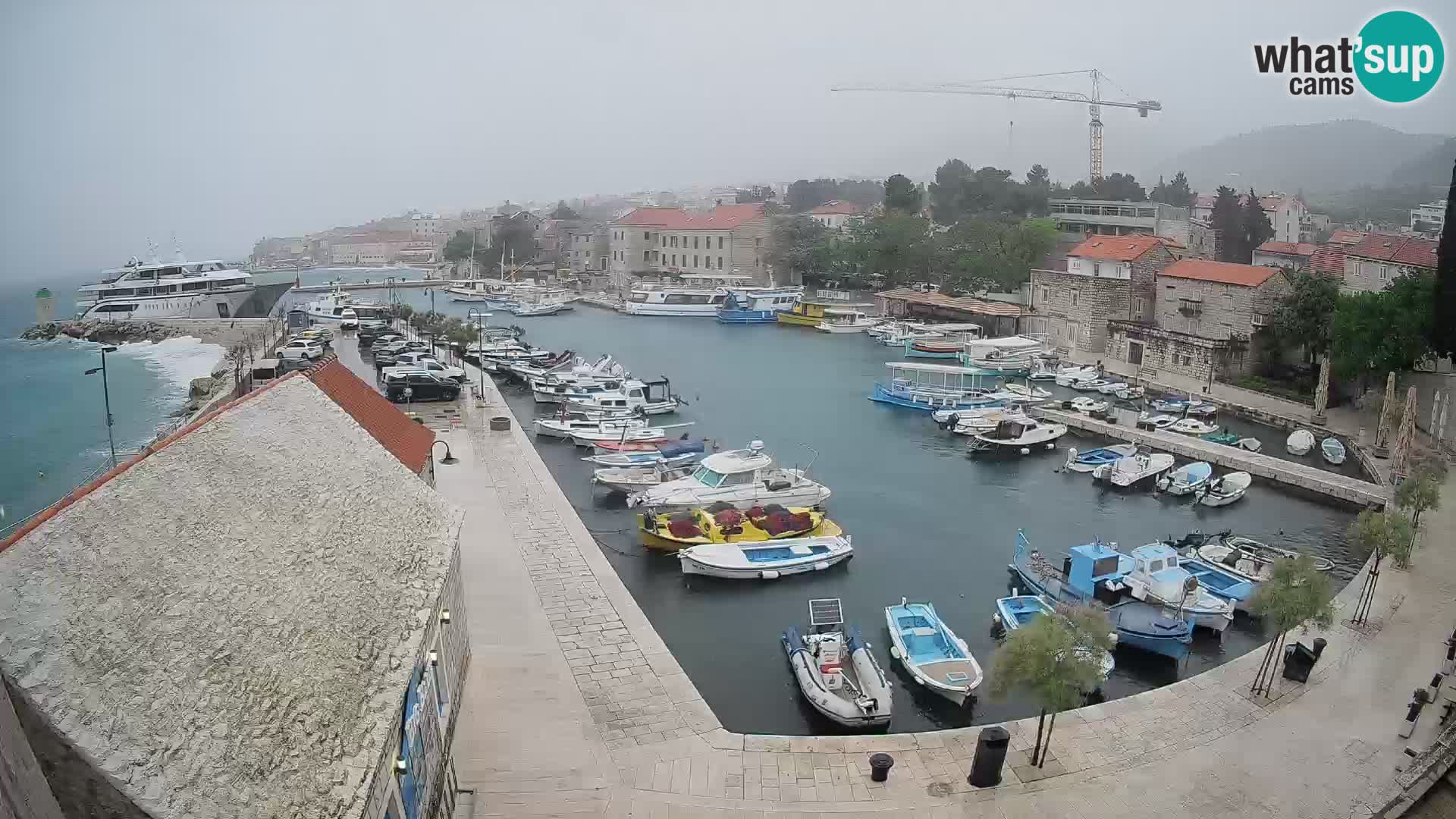 Webcam Bol Hafen – Liveblick auf Bol Riva & Marina