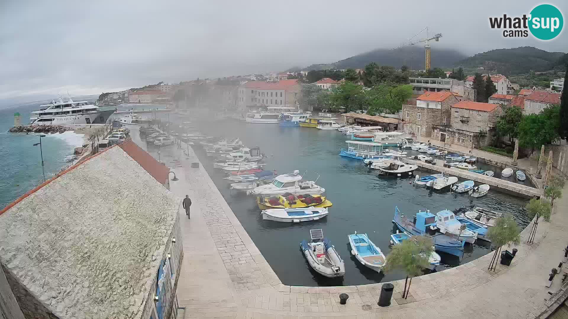 Webcam Bol Harbour – Live View of Bol Riva & Marina