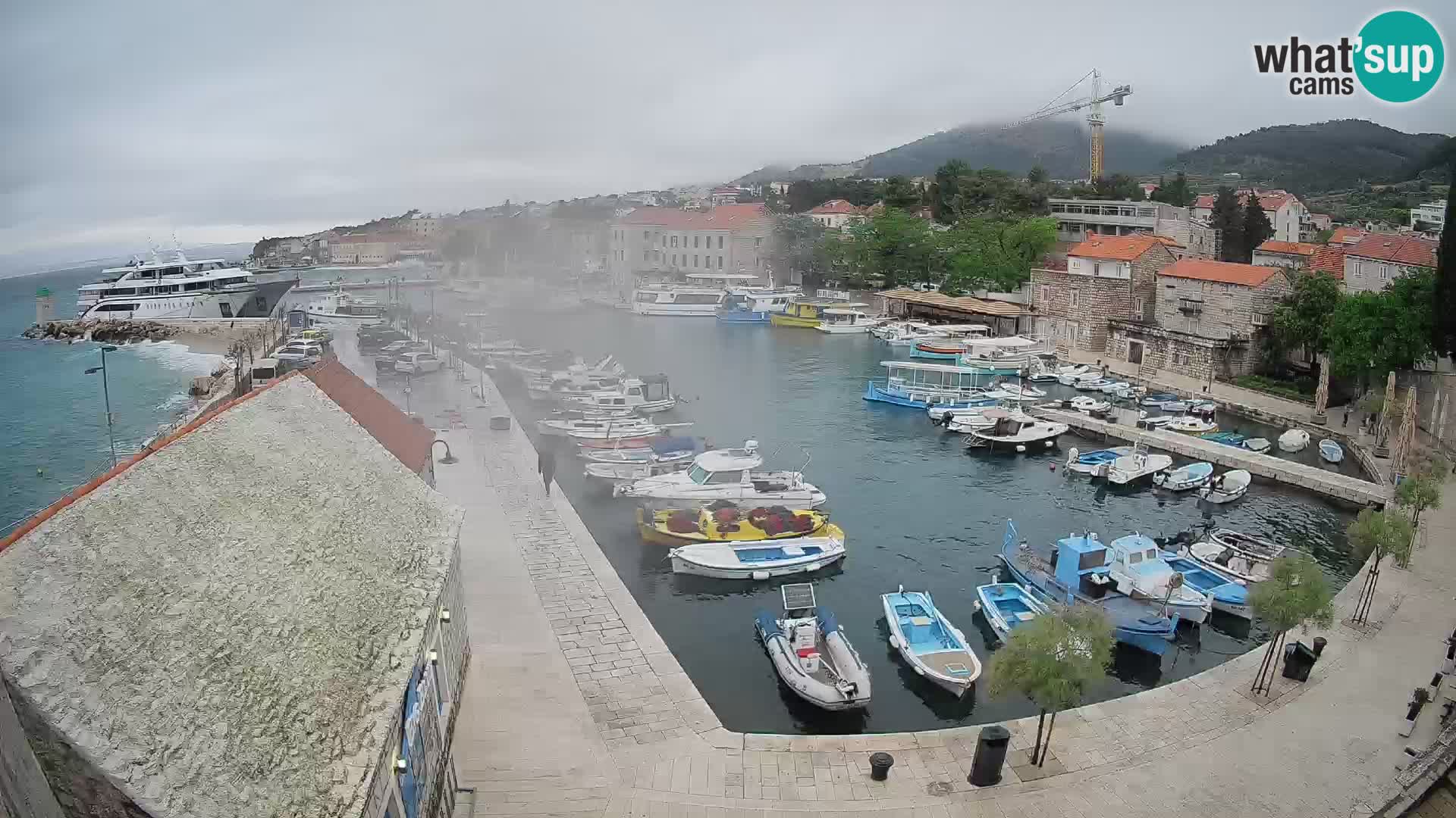 Webcam Bol Harbour – Live View of Bol Riva & Marina