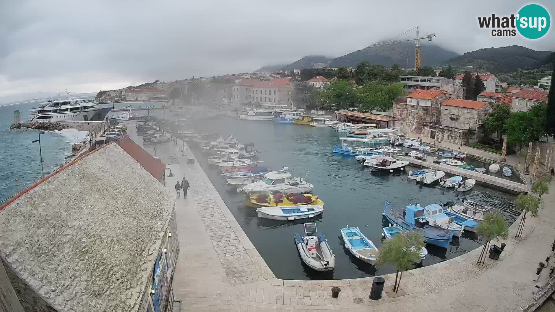 Webcam Bol Harbour – Live View of Bol Riva & Marina