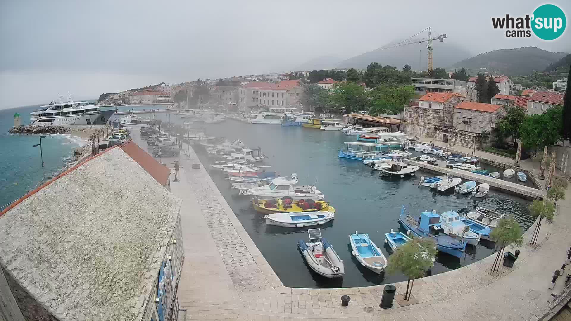 Webcam Bol Hafen – Liveblick auf Bol Riva & Marina