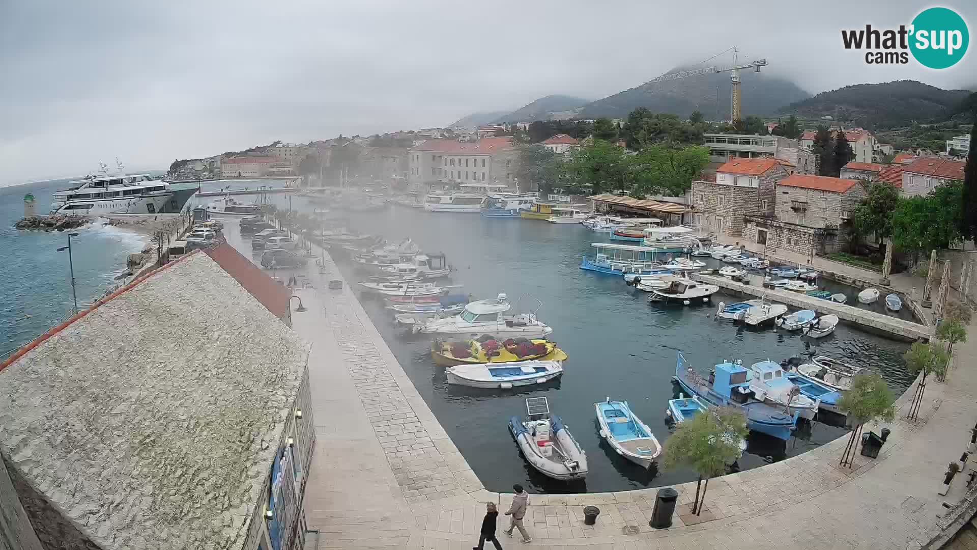 Webcam Bol Harbour – Live View of Bol Riva & Marina