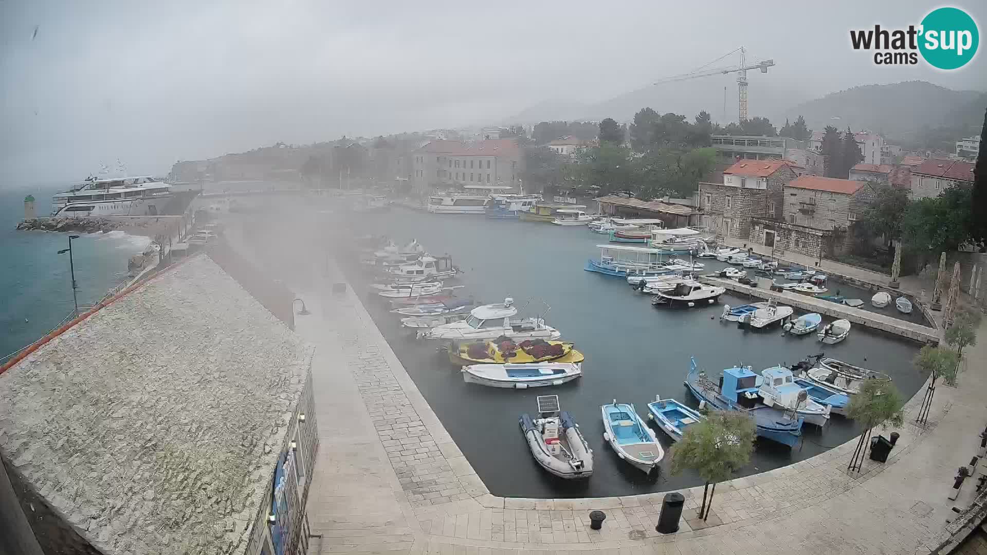 Webcam Bol Harbour – Live View of Bol Riva & Marina