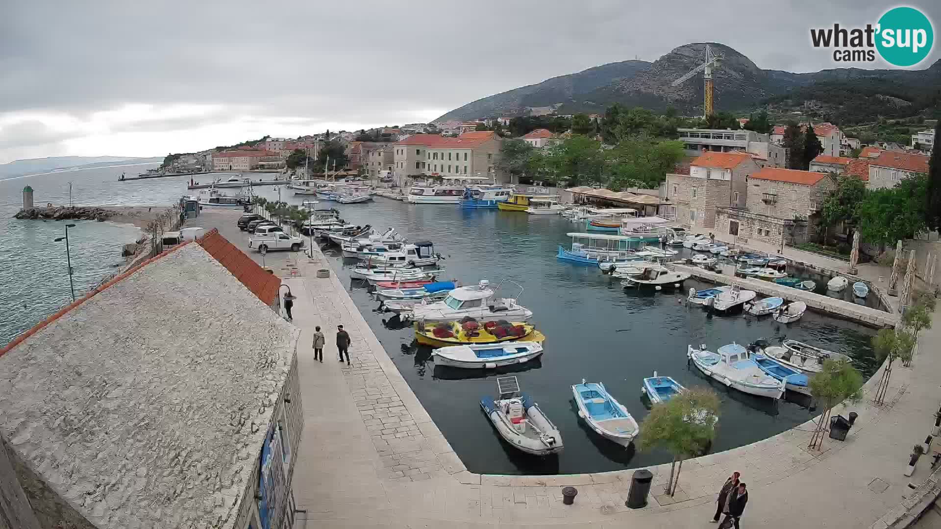 Webcam Bol Hafen – Liveblick auf Bol Riva & Marina