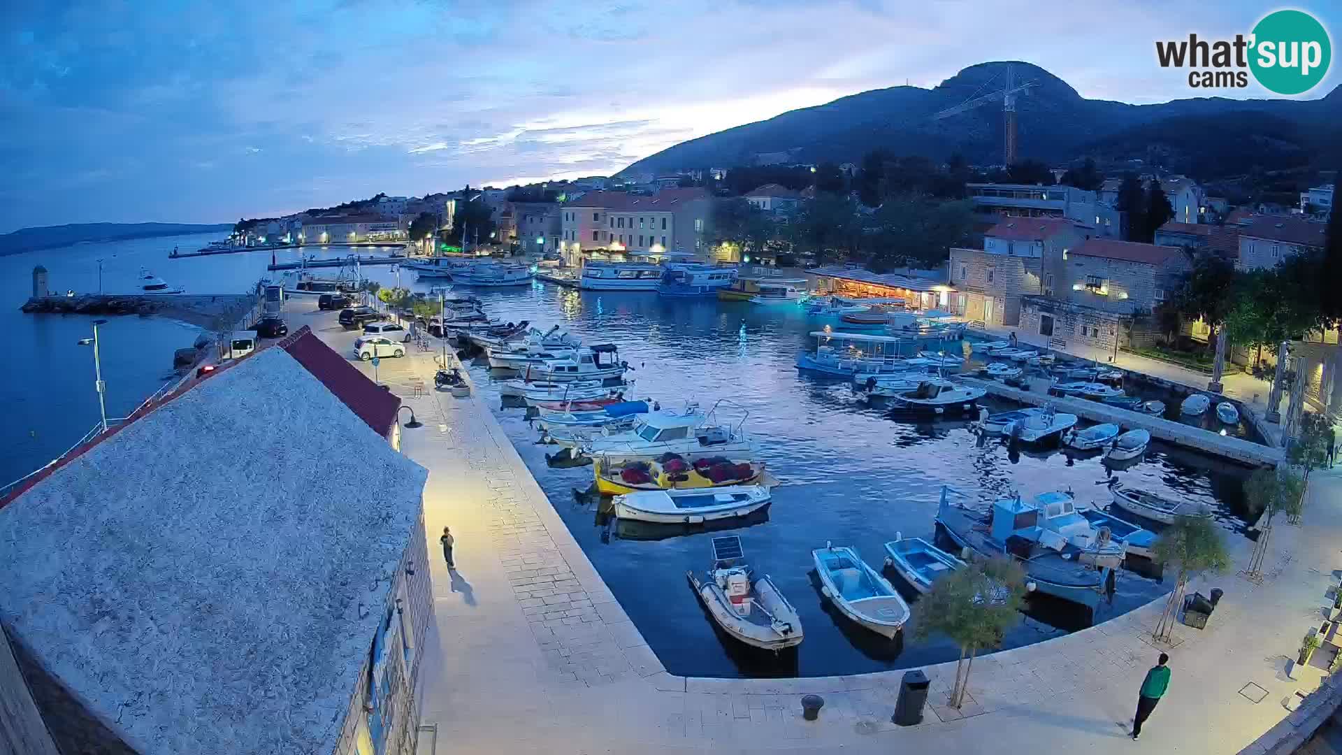 Webcam Bol Harbour – Live View of Bol Riva & Marina