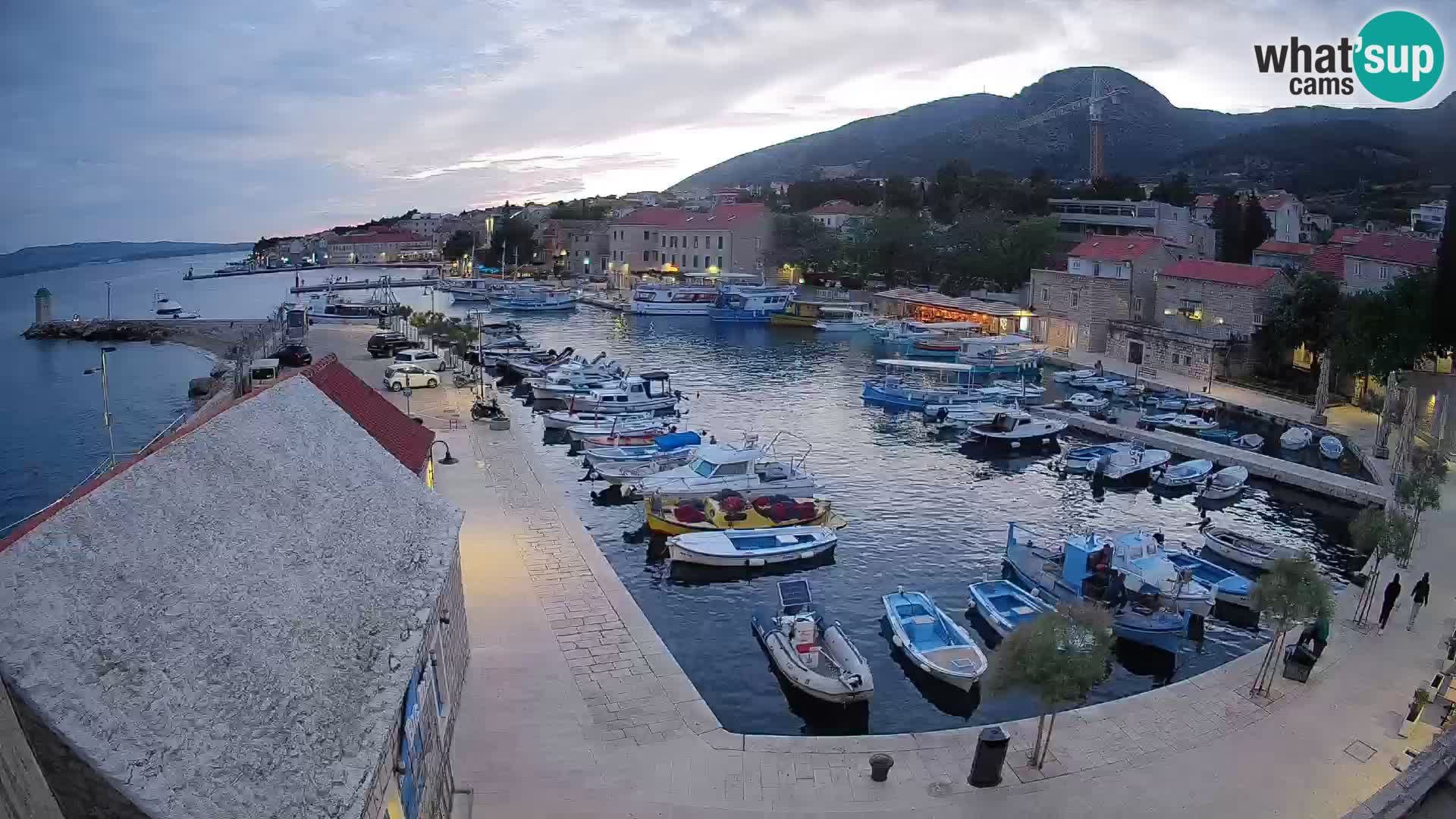 Webcam Bol Harbour – Live View of Bol Riva & Marina