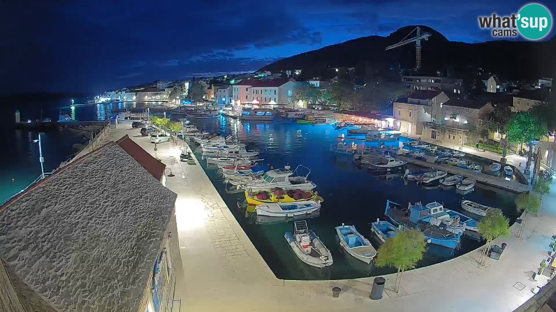 Webcam Bol Harbour – Live View of Bol Riva & Marina