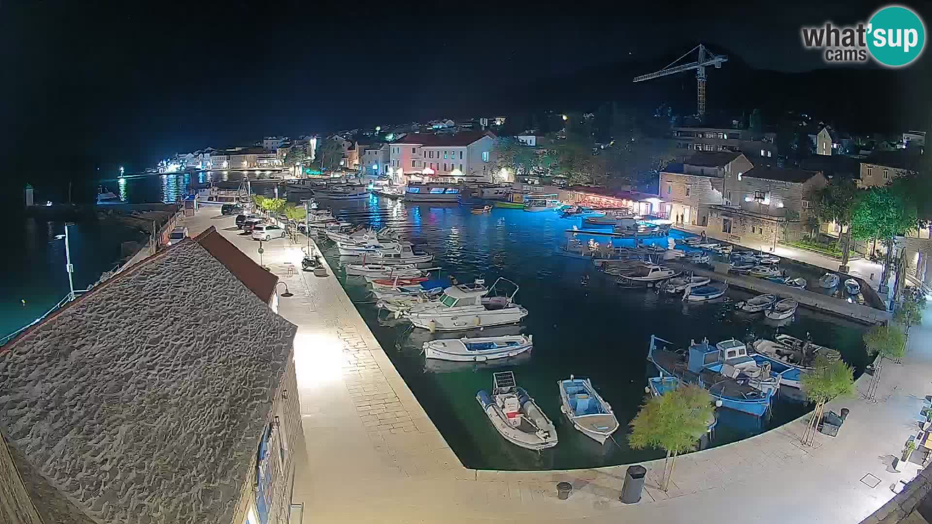 Webcam porto di Bol – Vista live sulla Riva e Marina