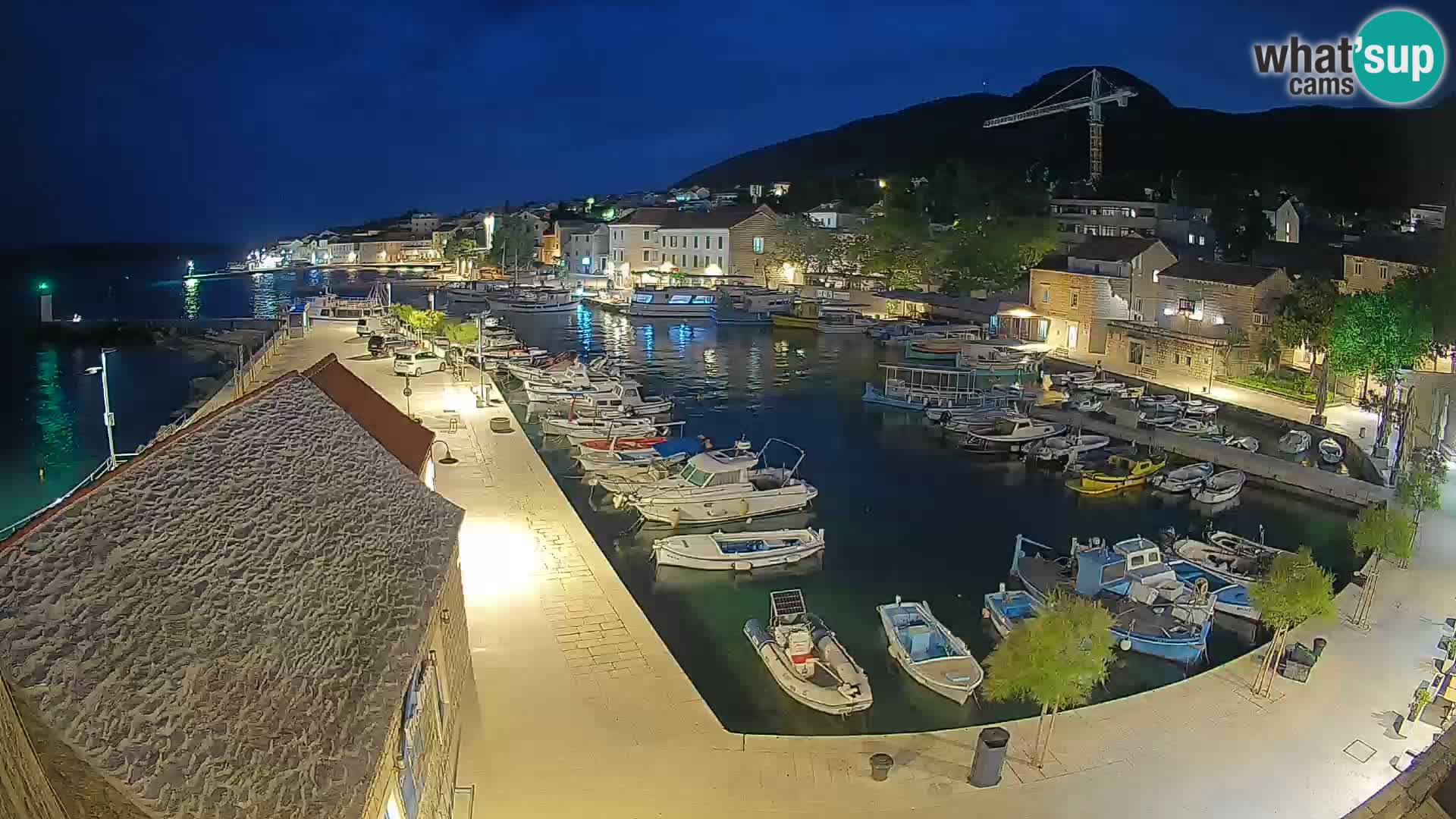 Webcam Bol Harbour – Live View of Bol Riva & Marina