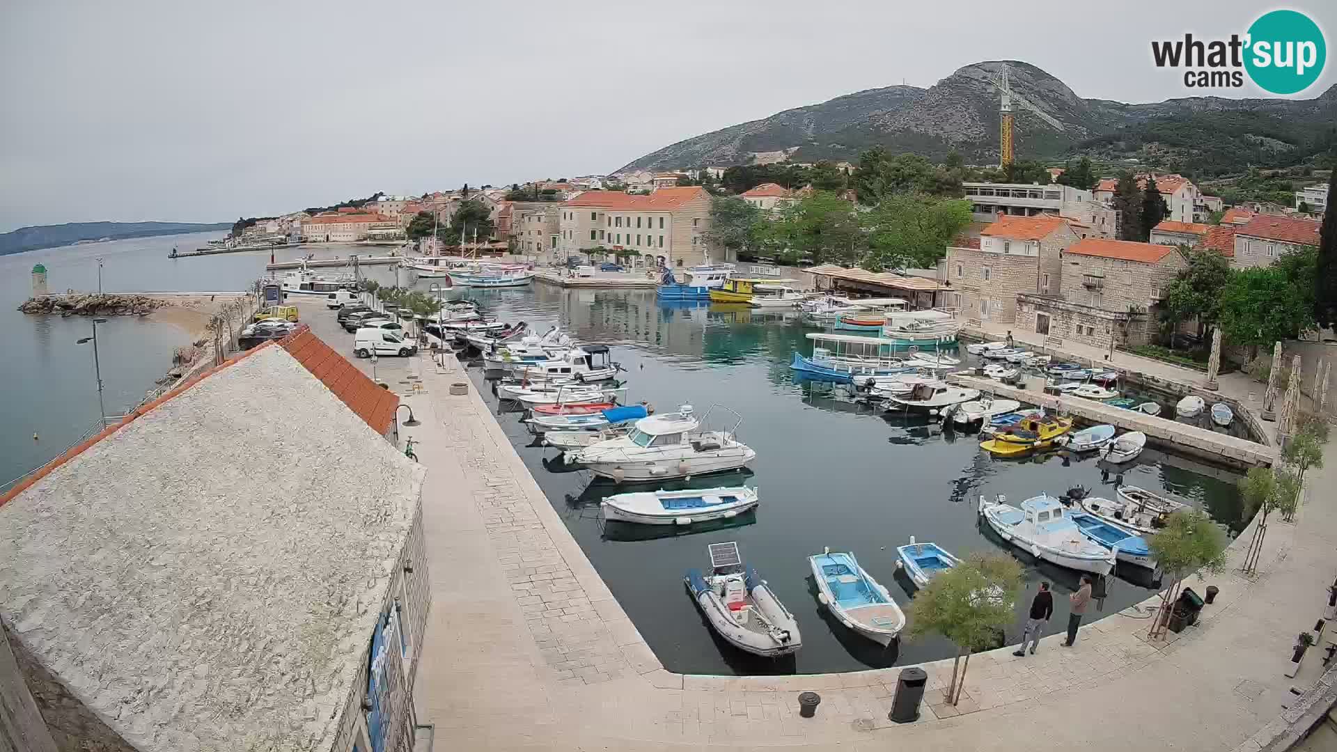 Webcam Bol Hafen – Liveblick auf Bol Riva & Marina