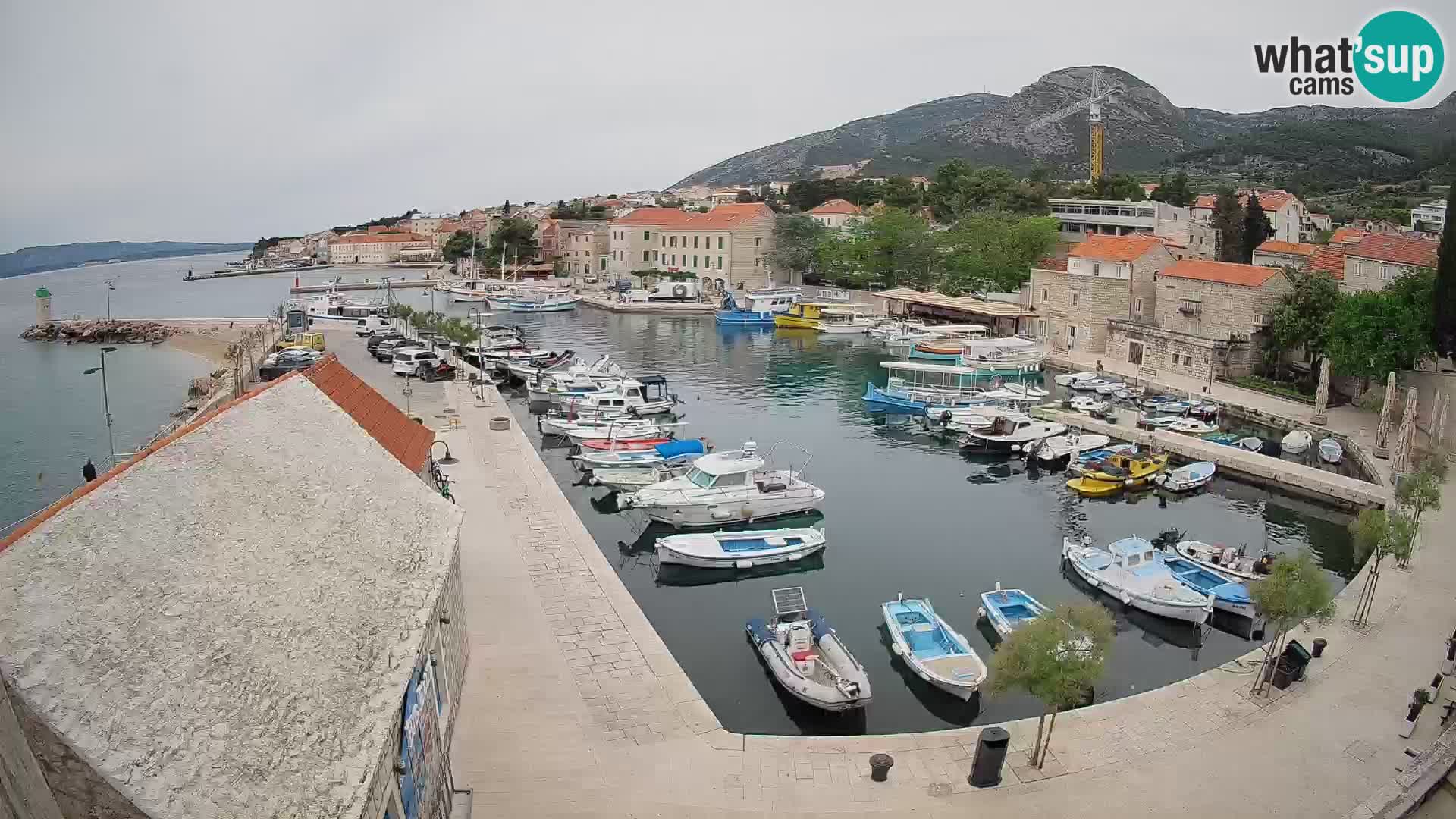 Webcam Bol Hafen – Liveblick auf Bol Riva & Marina