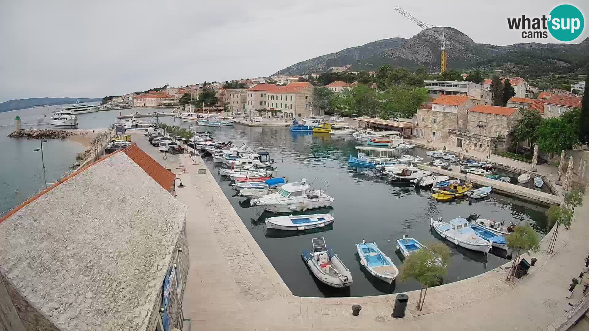 Webcam Bol Harbour – Live View of Bol Riva & Marina