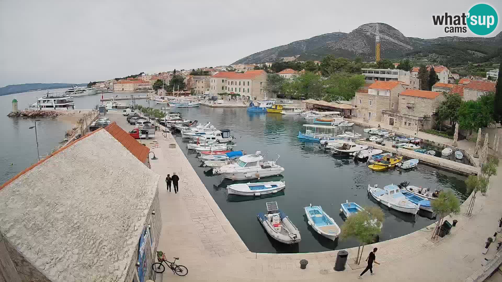 Webcam Bol Hafen – Liveblick auf Bol Riva & Marina