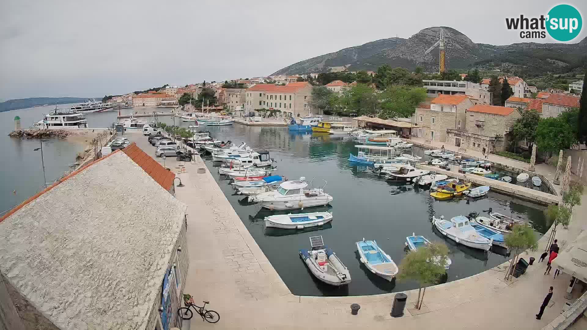 Webcam Bol Harbour – Live View of Bol Riva & Marina