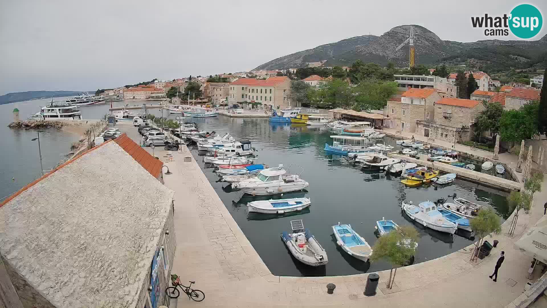 Webcam Bol Harbour – Live View of Bol Riva & Marina