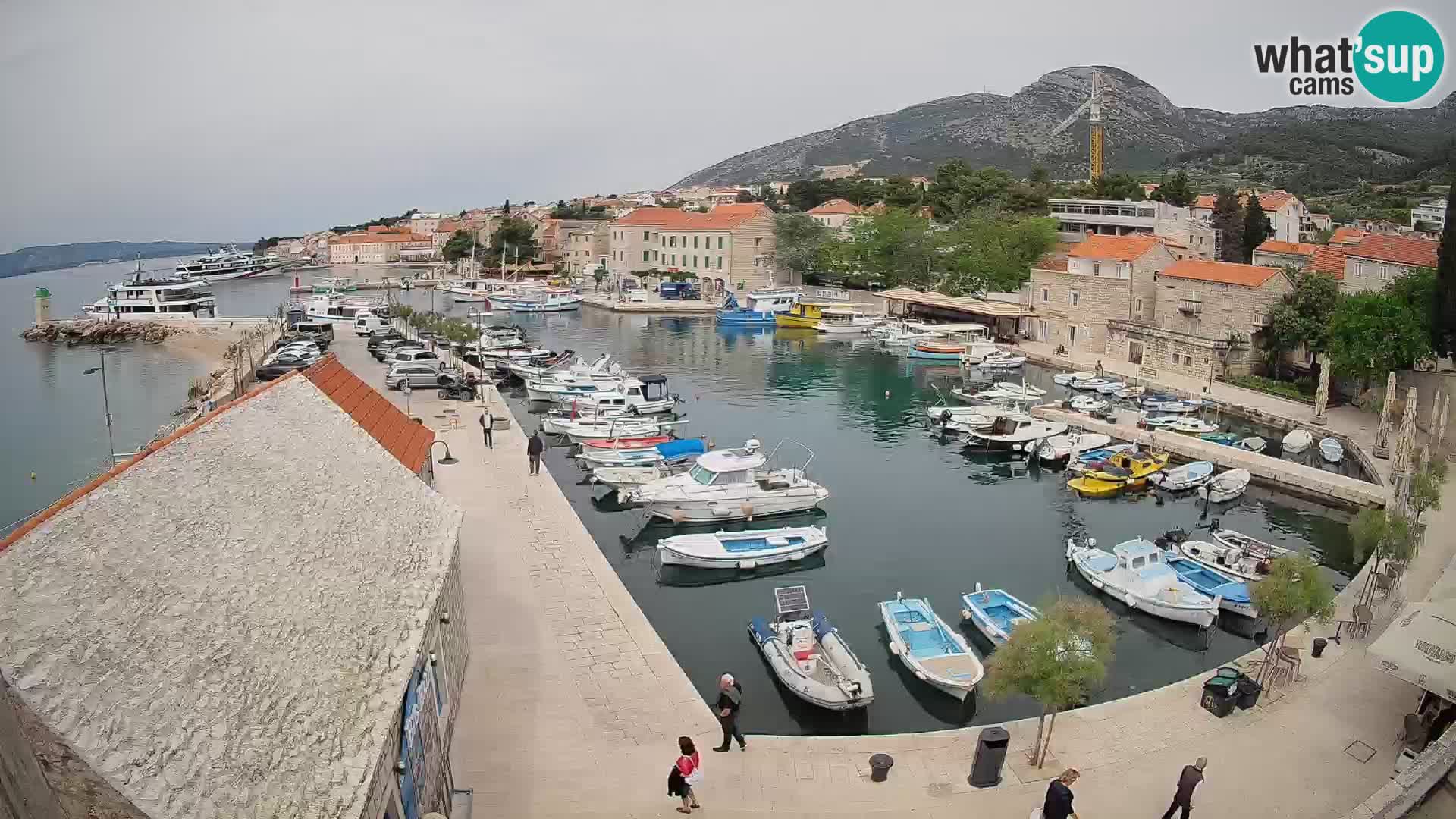 Webcam Bol Hafen – Liveblick auf Bol Riva & Marina