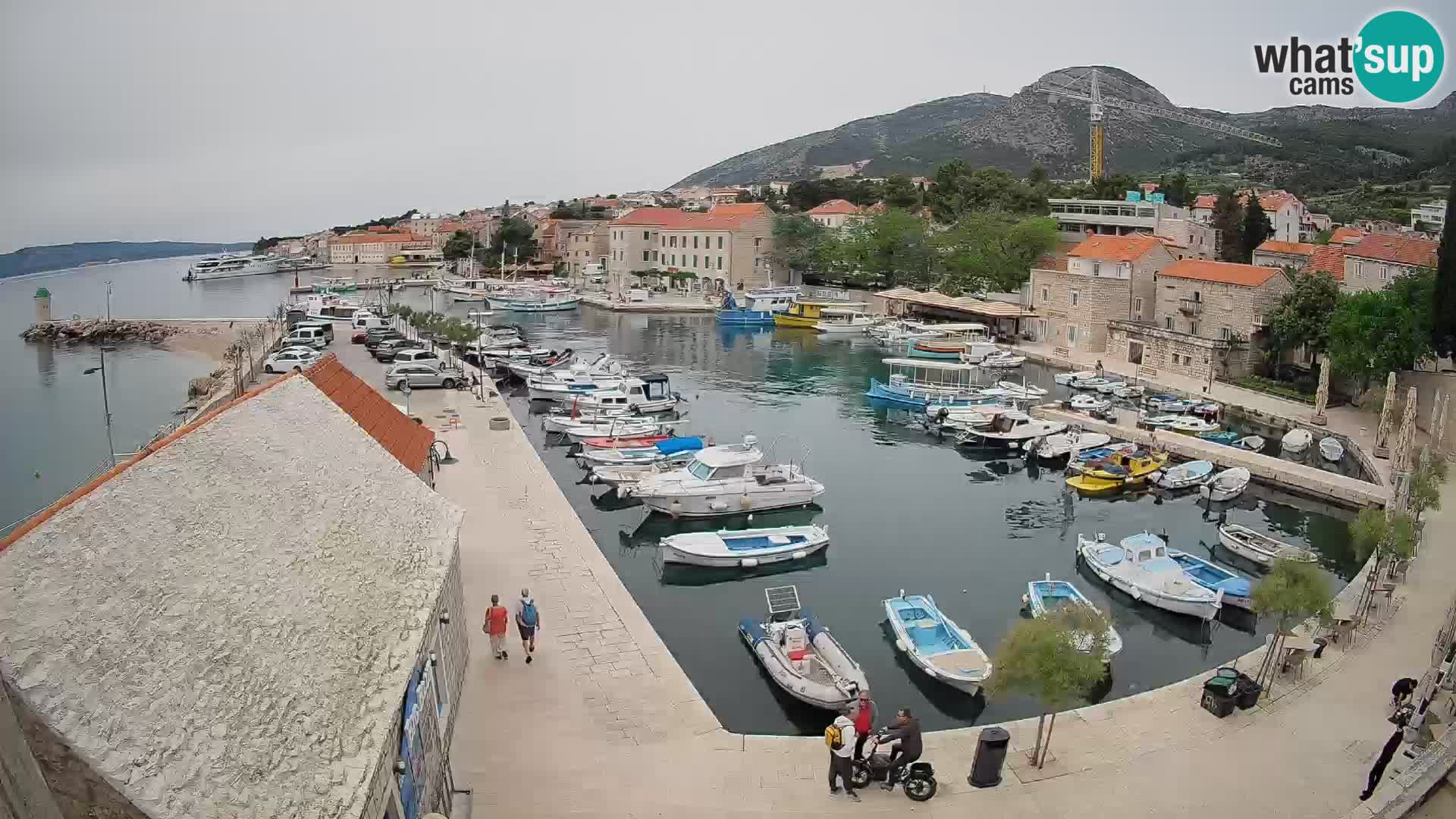 Webcam Bol Harbour – Live View of Bol Riva & Marina