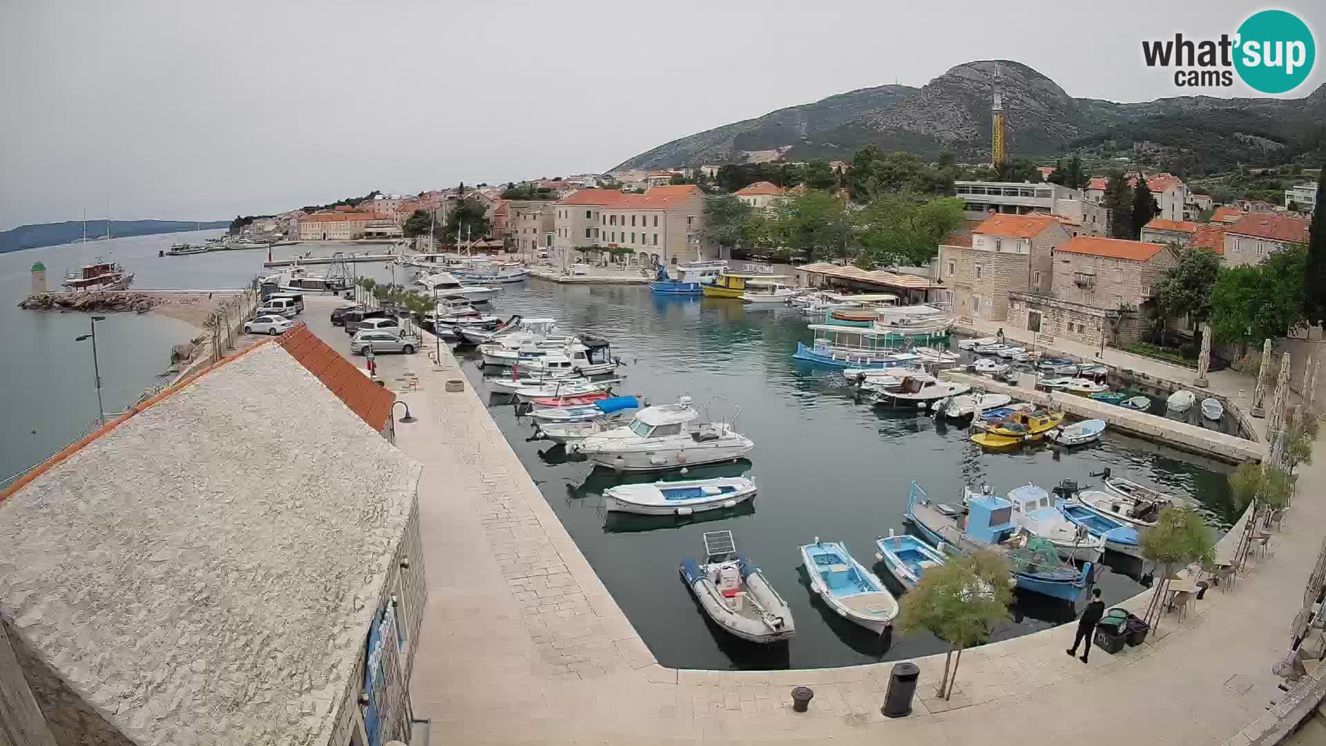 Webcam Bol Hafen – Liveblick auf Bol Riva & Marina