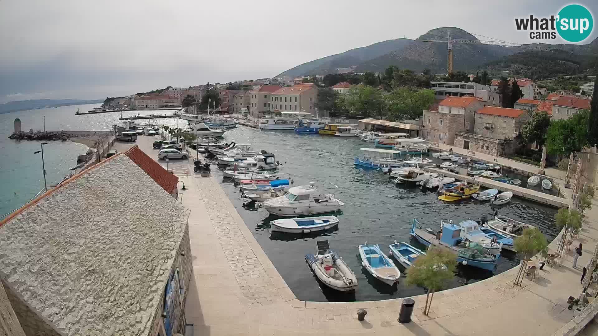 Webcam Bol Hafen – Liveblick auf Bol Riva & Marina
