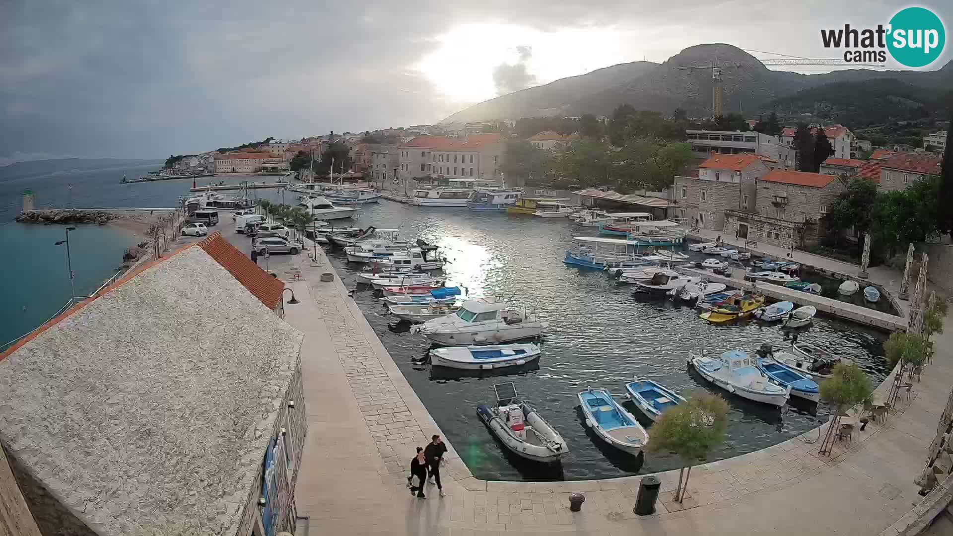 Webcam Bol Hafen – Liveblick auf Bol Riva & Marina