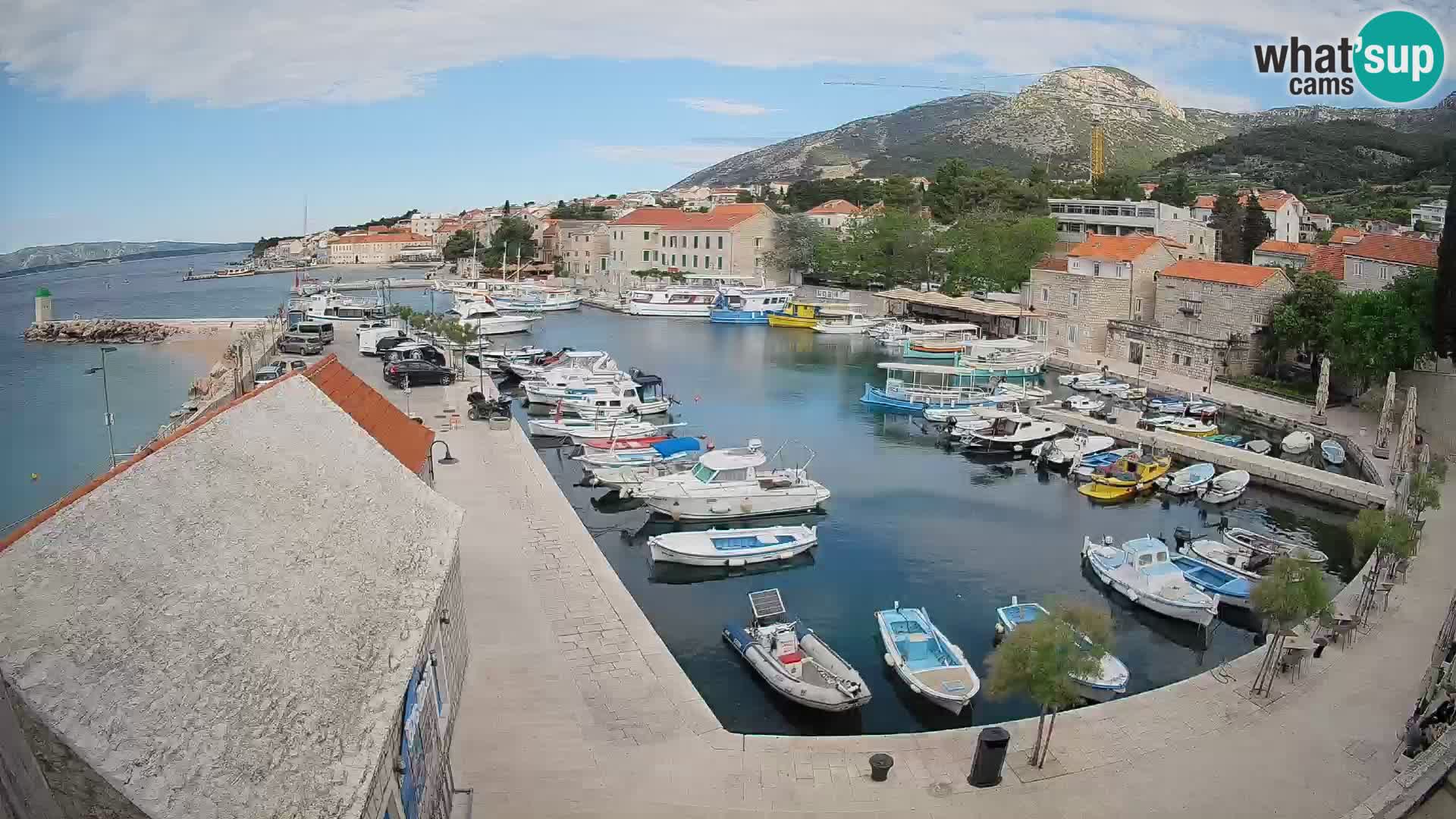Webcam porto di Bol – Vista live sulla Riva e Marina
