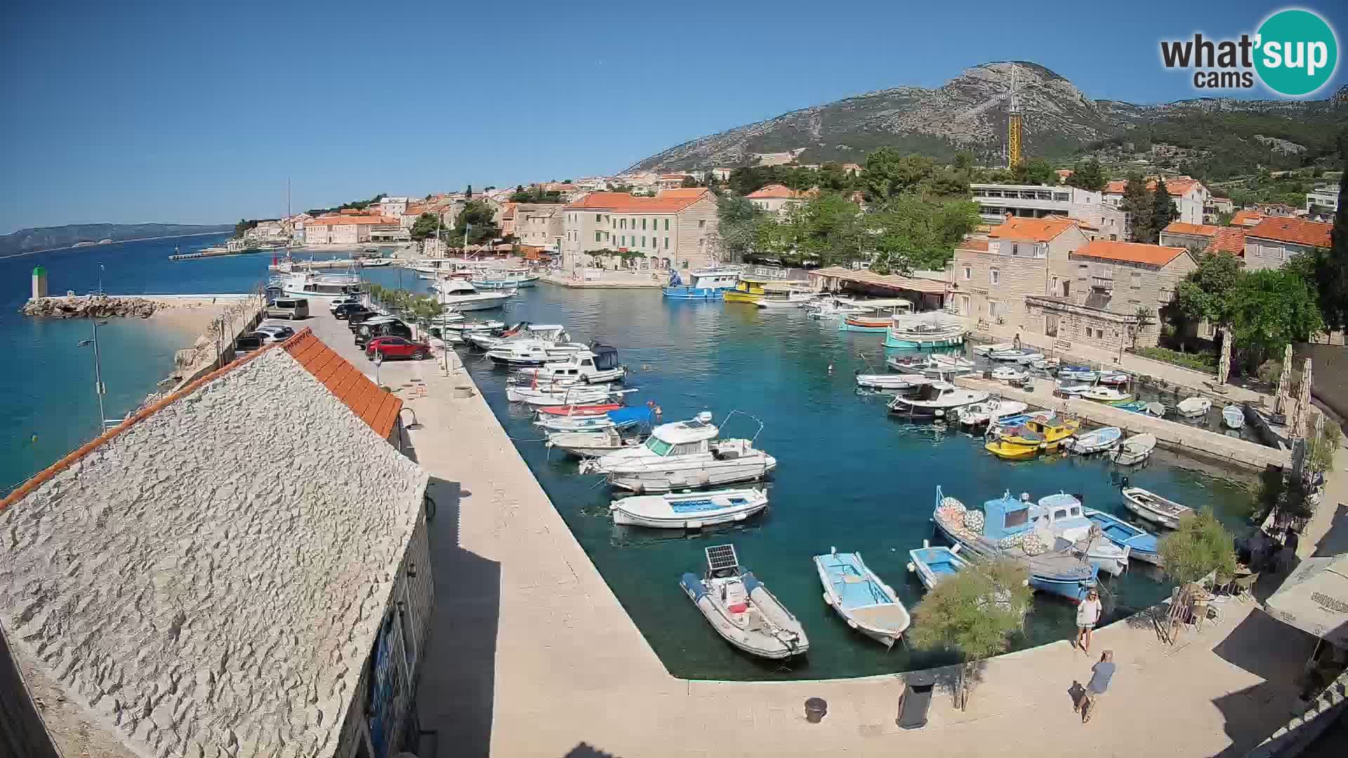 Webcam porto di Bol – Vista live sulla Riva e Marina