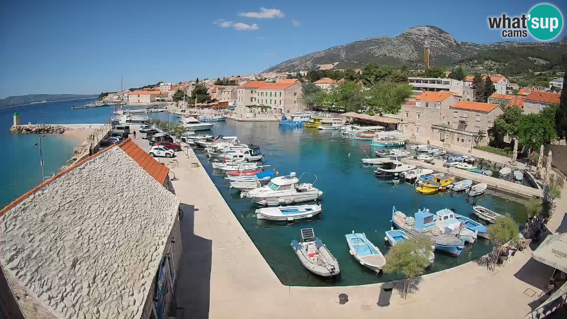 Webcam Bol Hafen – Liveblick auf Bol Riva & Marina