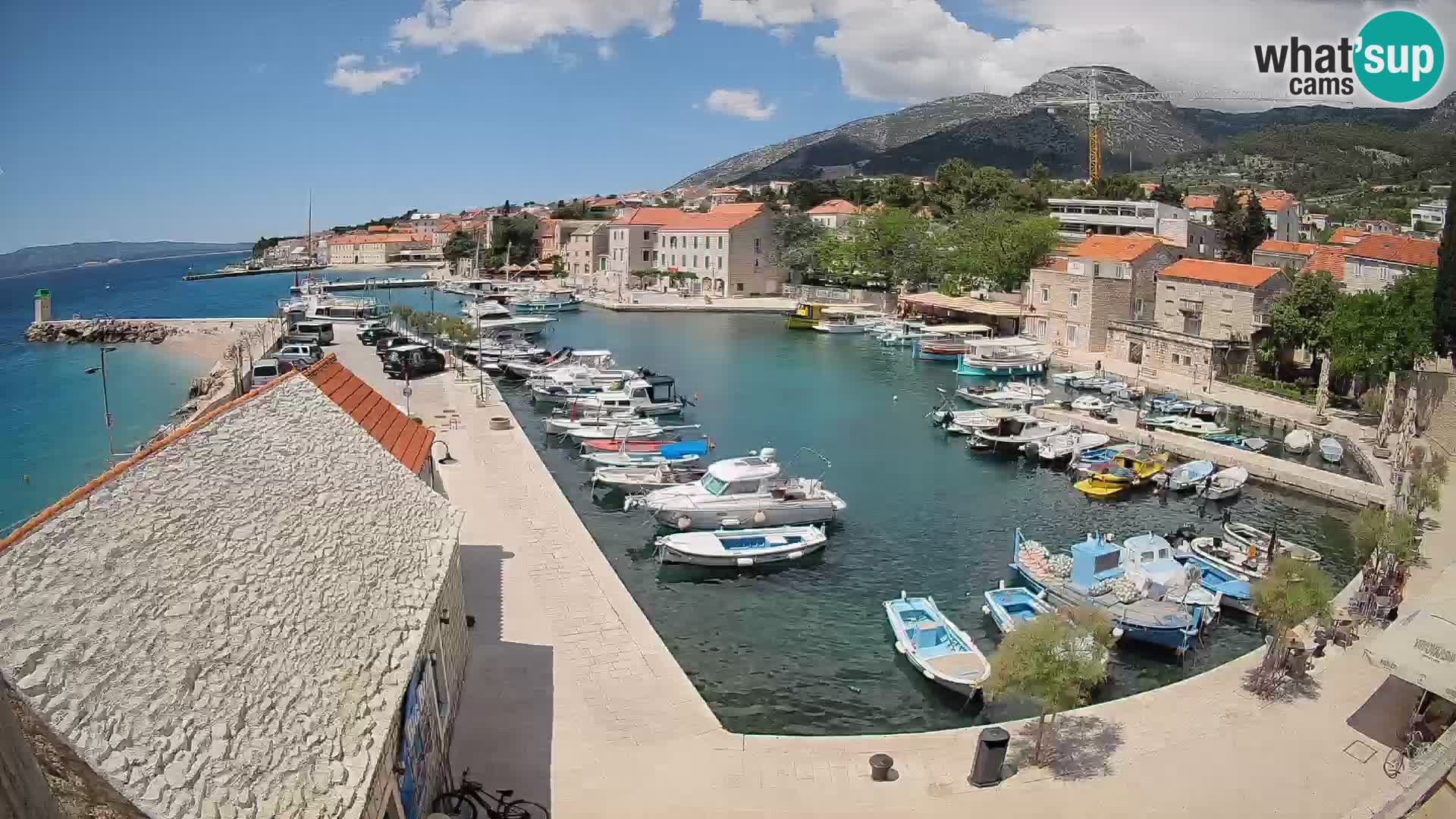 Webcam porto di Bol – Vista live sulla Riva e Marina