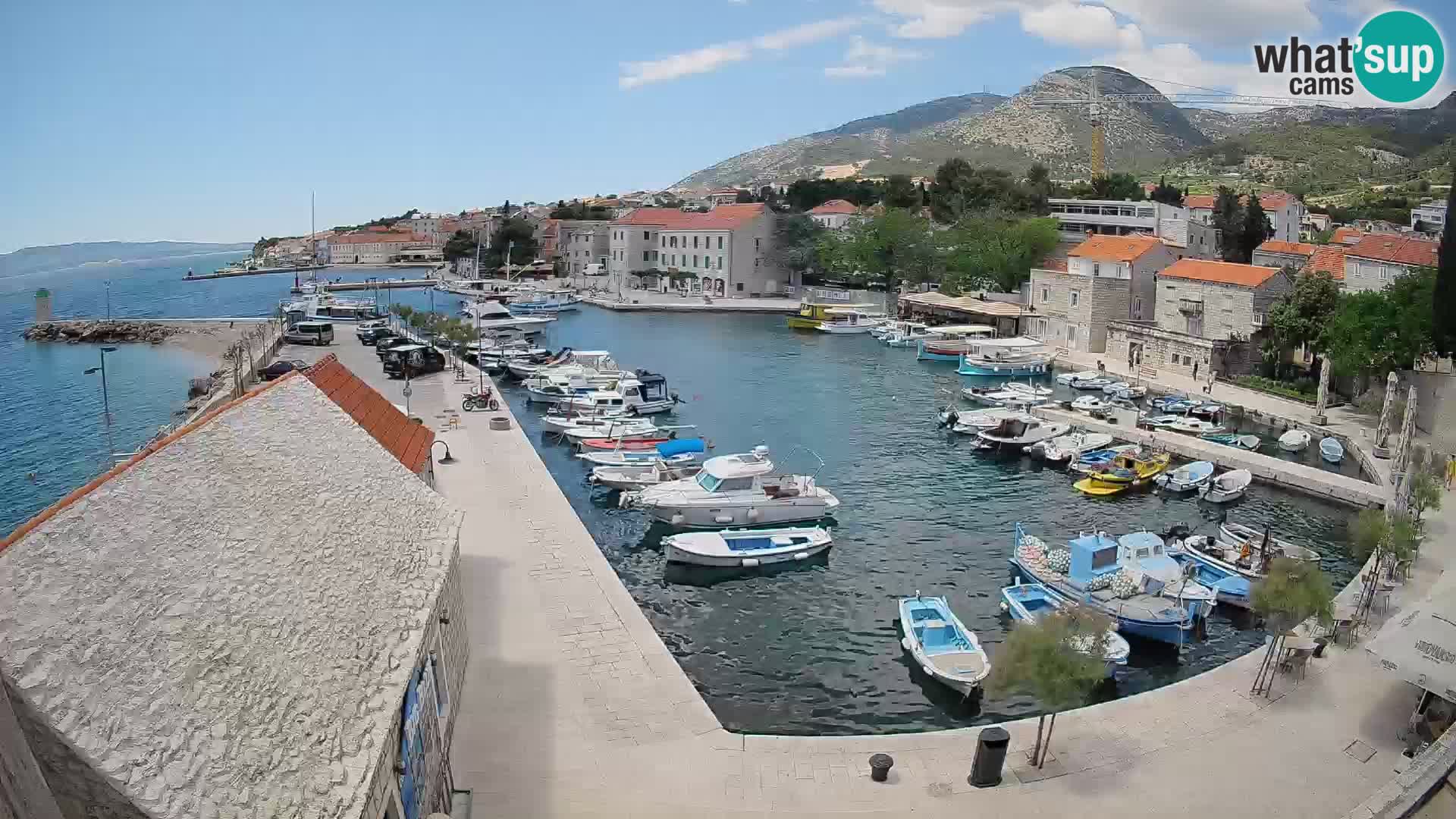 Webcam porto di Bol – Vista live sulla Riva e Marina