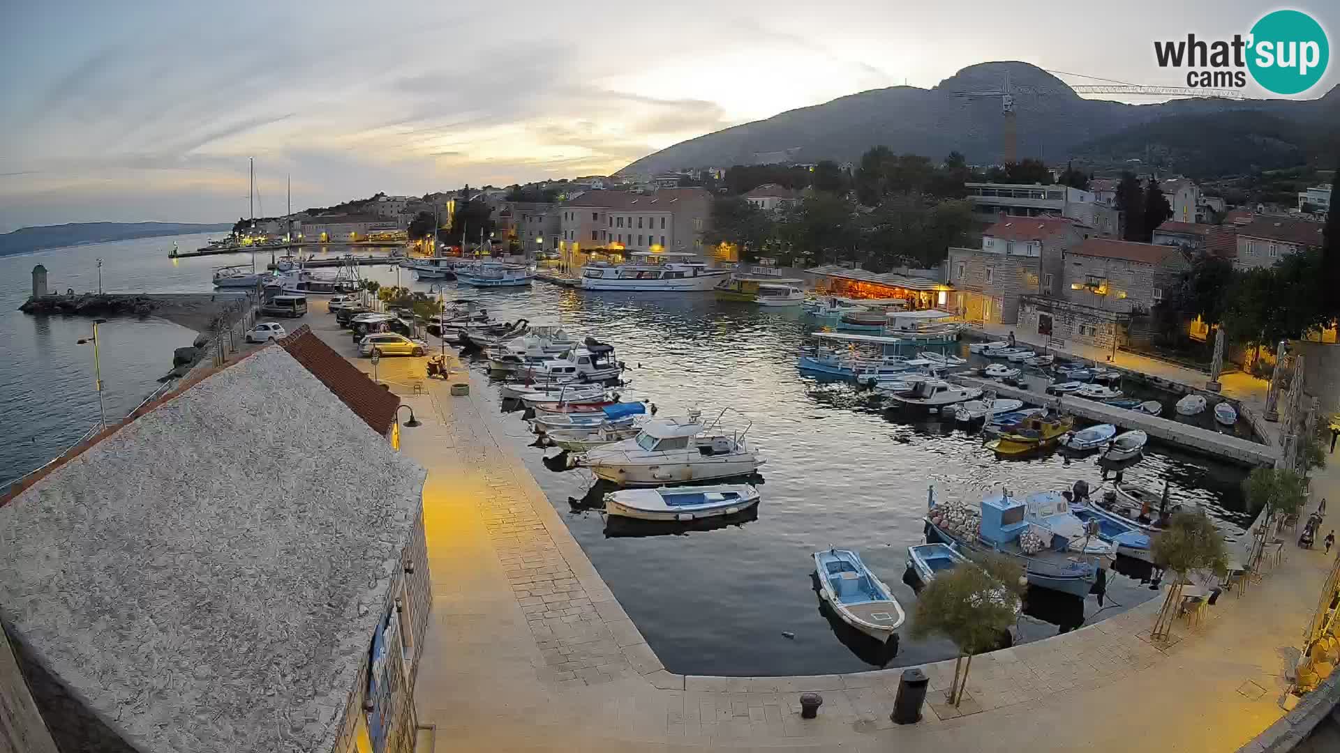 Webcam Bol Hafen – Liveblick auf Bol Riva & Marina