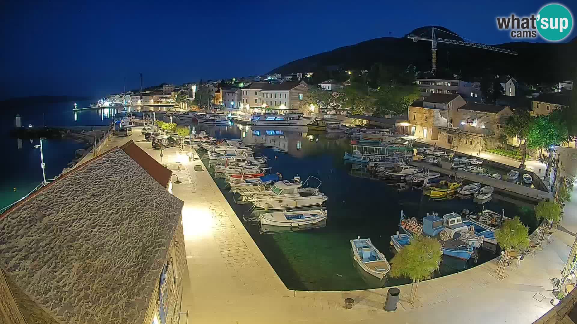 Webcam Bol Hafen – Liveblick auf Bol Riva & Marina