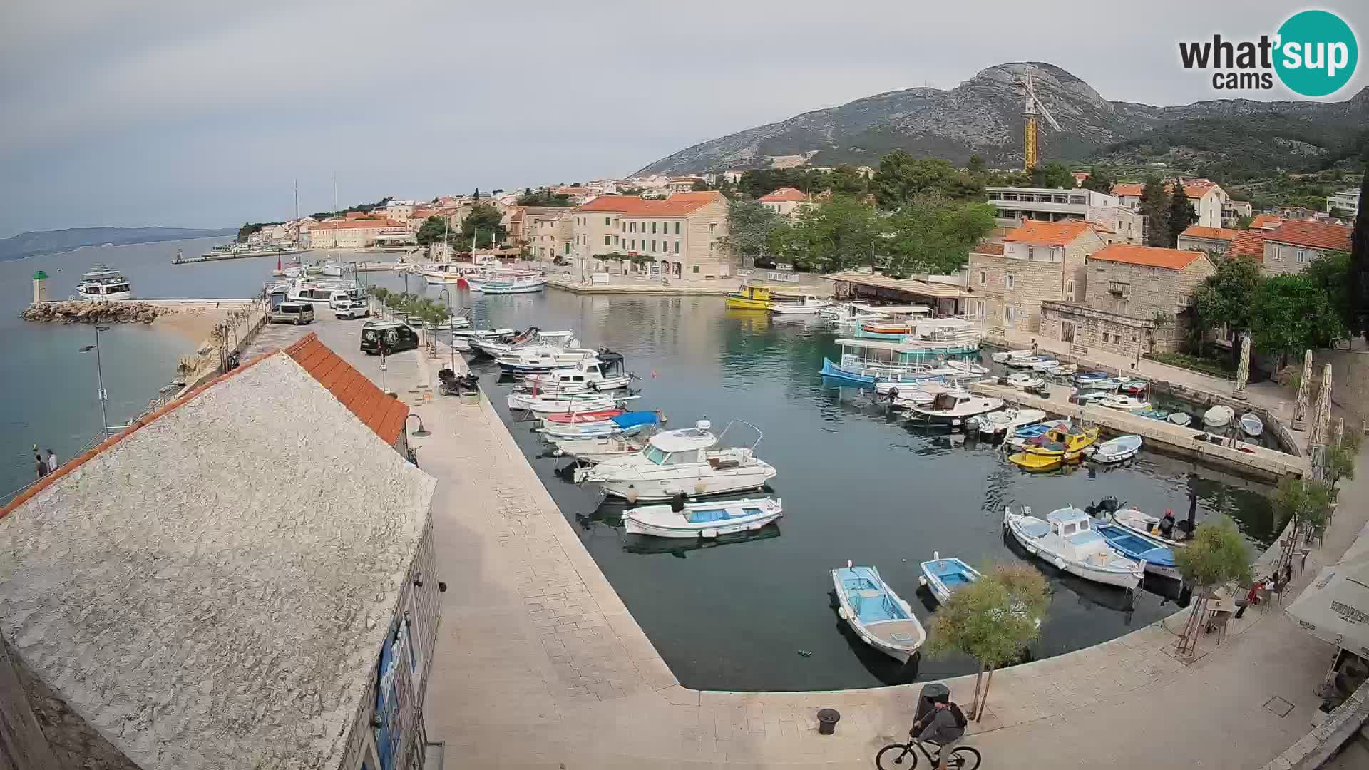 Webcam Bol Hafen – Liveblick auf Bol Riva & Marina