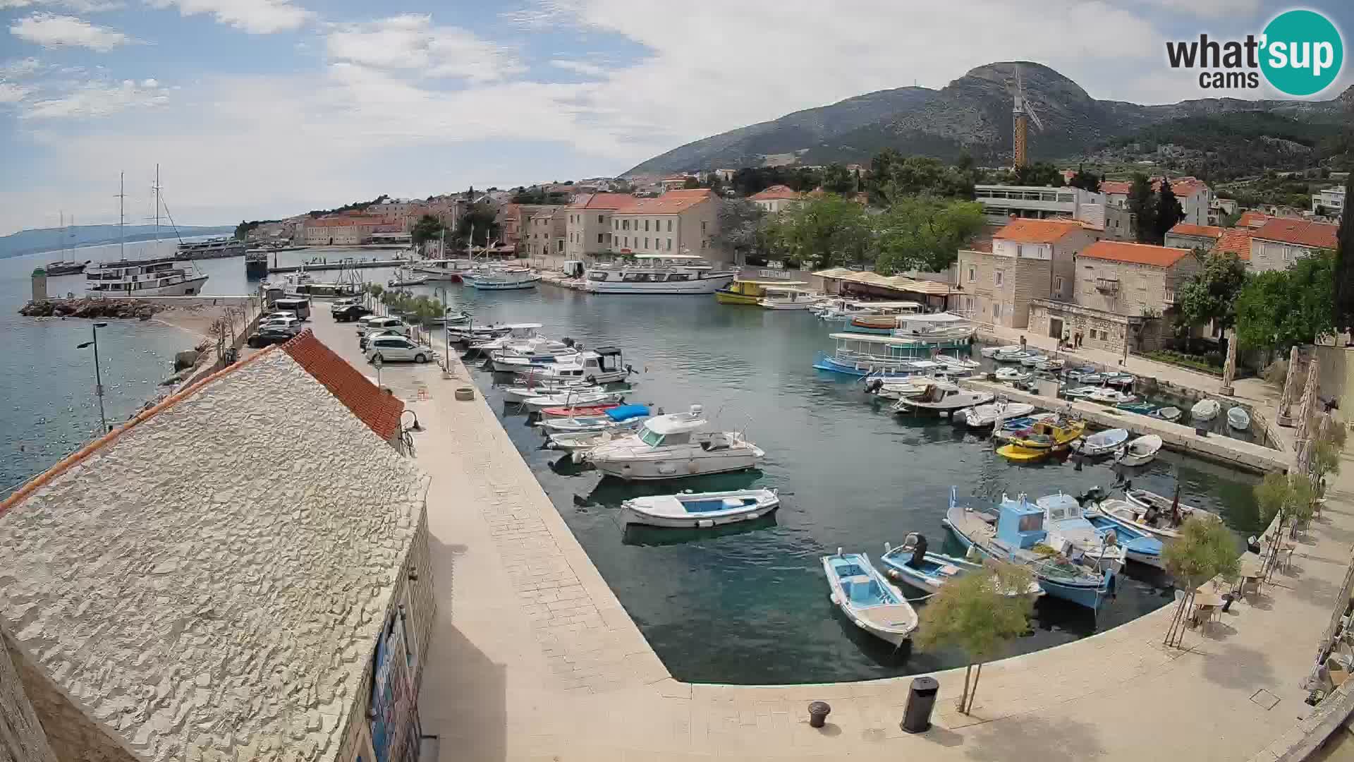 Webcam porto di Bol – Vista live sulla Riva e Marina