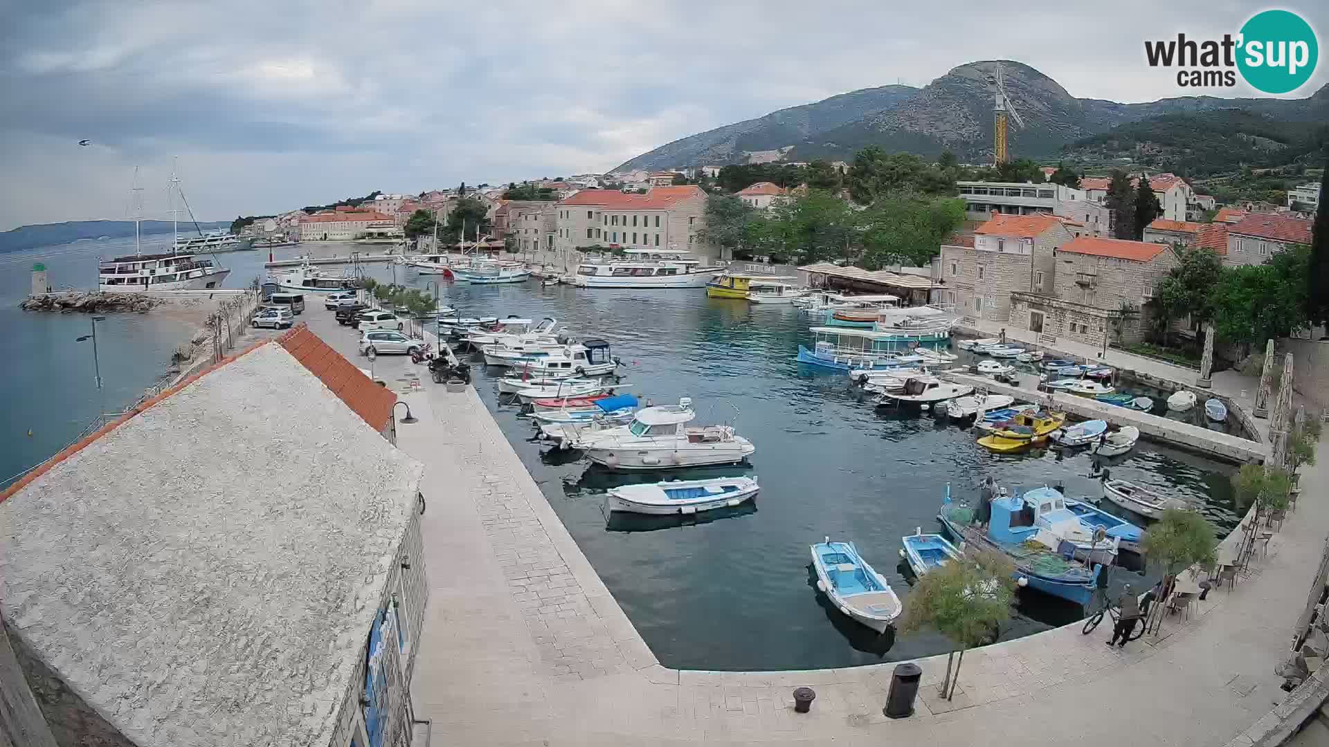 Webcam Bol Hafen – Liveblick auf Bol Riva & Marina