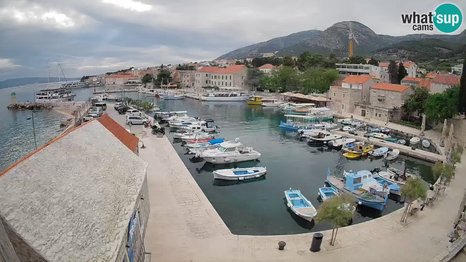 Webcam Bol Hafen – Liveblick auf Bol Riva & Marina