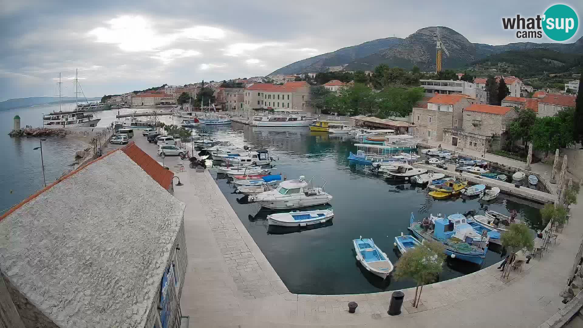 Webcam Bol Hafen – Liveblick auf Bol Riva & Marina