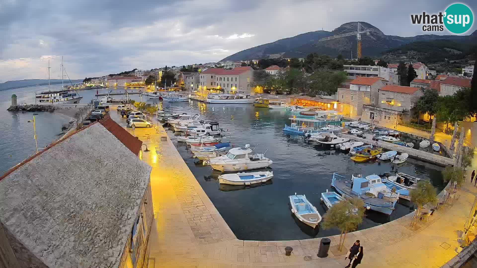 Webcam Bol Hafen – Liveblick auf Bol Riva & Marina