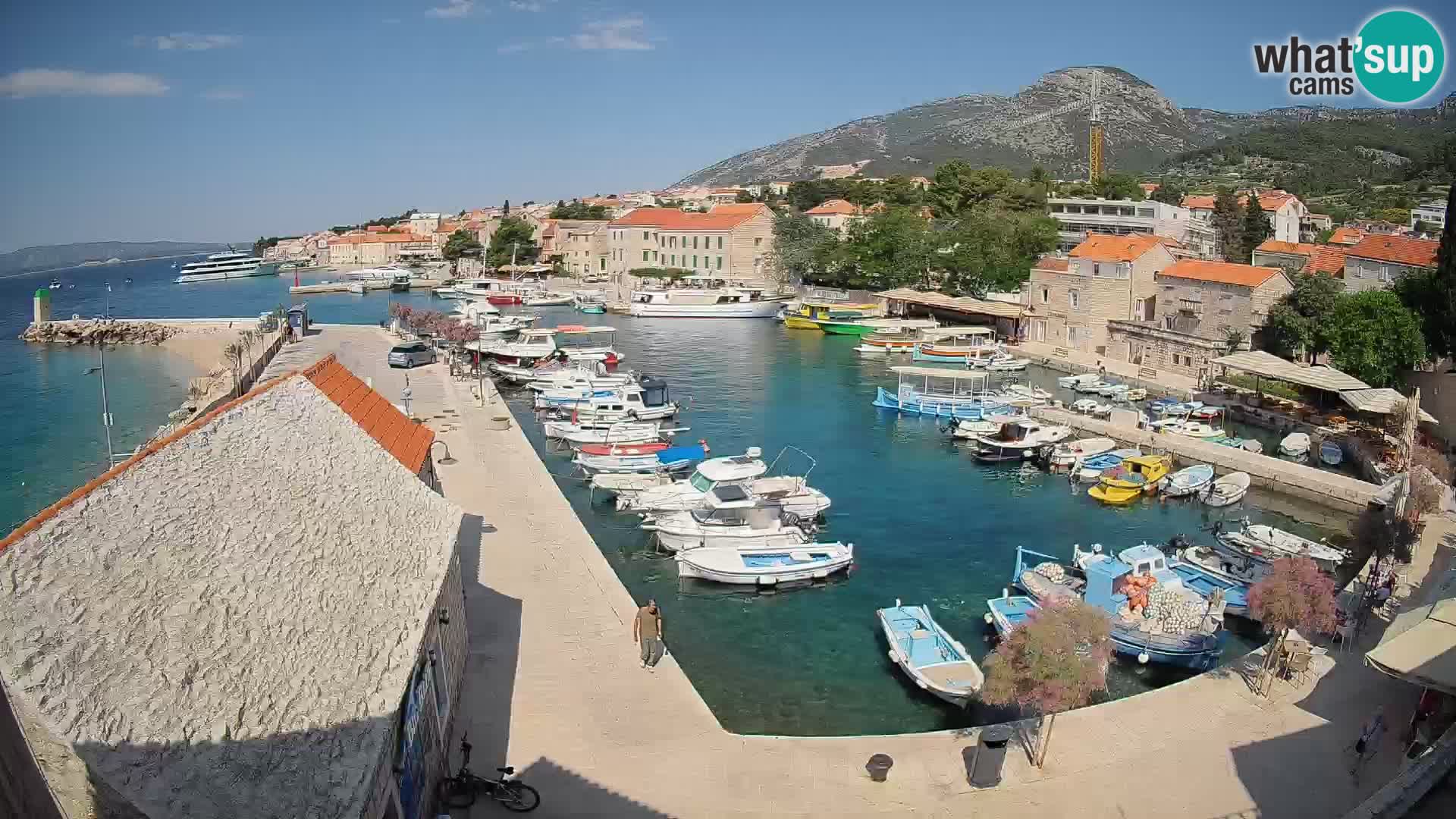 Webcam porto di Bol – Vista live sulla Riva e Marina