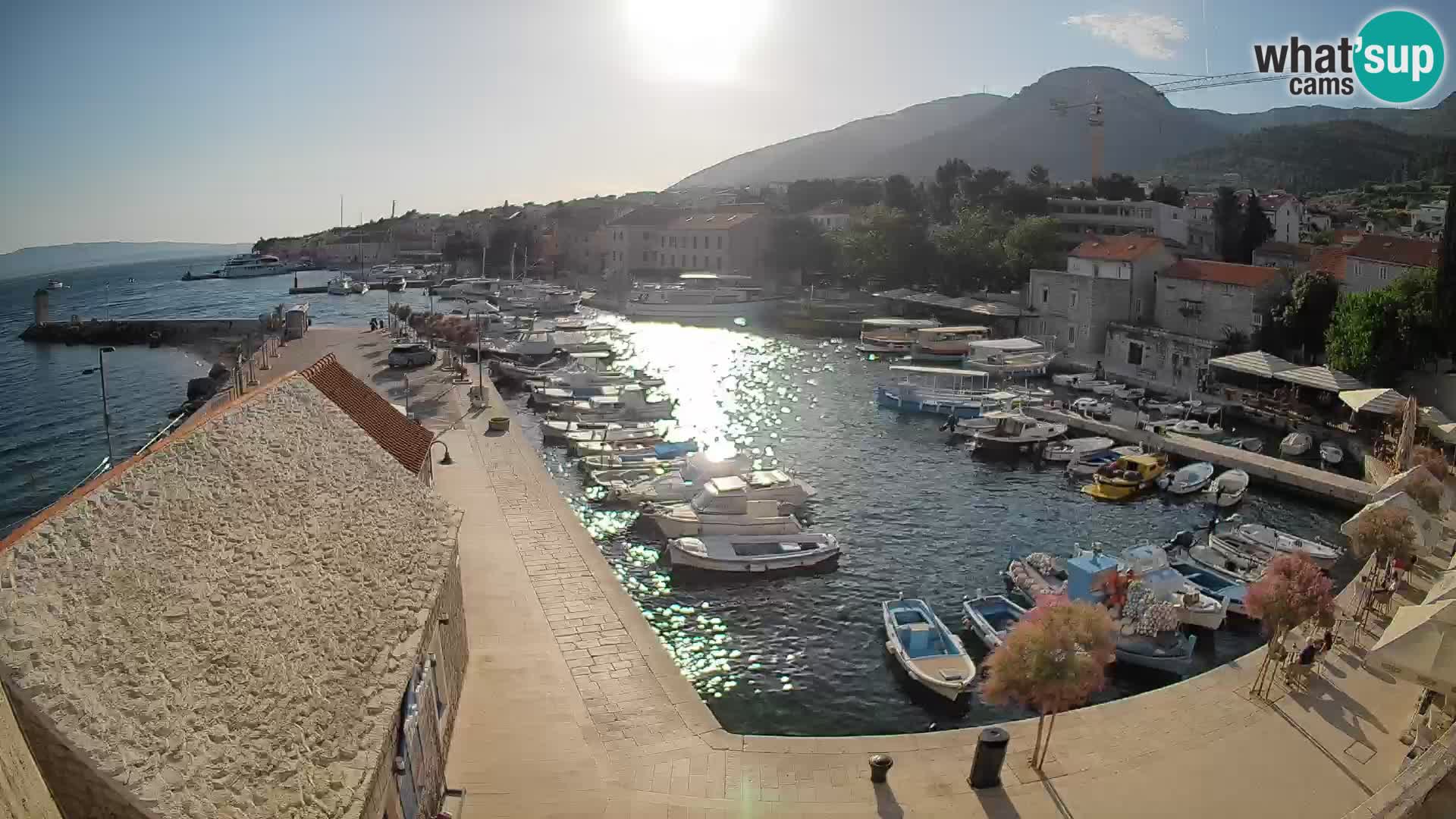 Webcam Bol Hafen – Liveblick auf Bol Riva & Marina