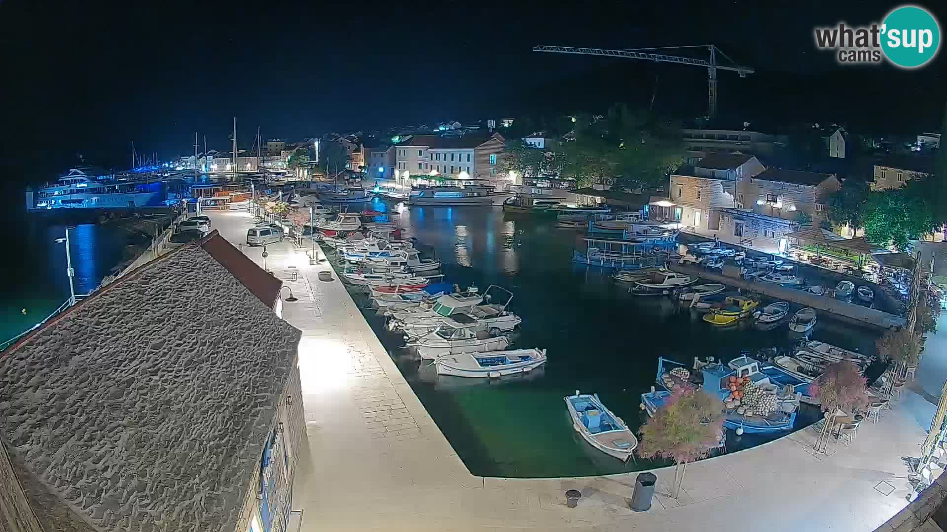 Webcam Bol Hafen – Liveblick auf Bol Riva & Marina