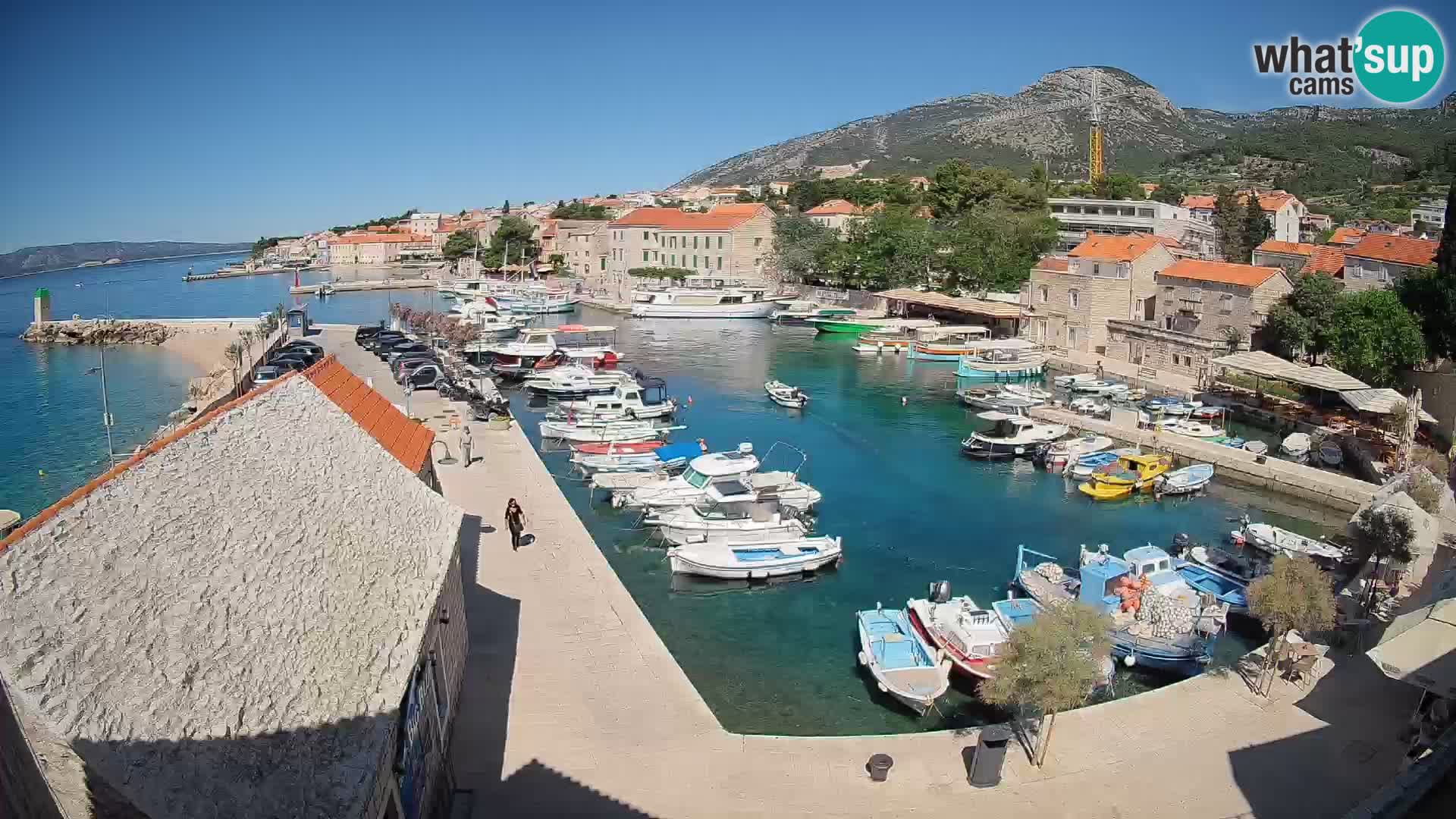 Webcam porto di Bol – Vista live sulla Riva e Marina