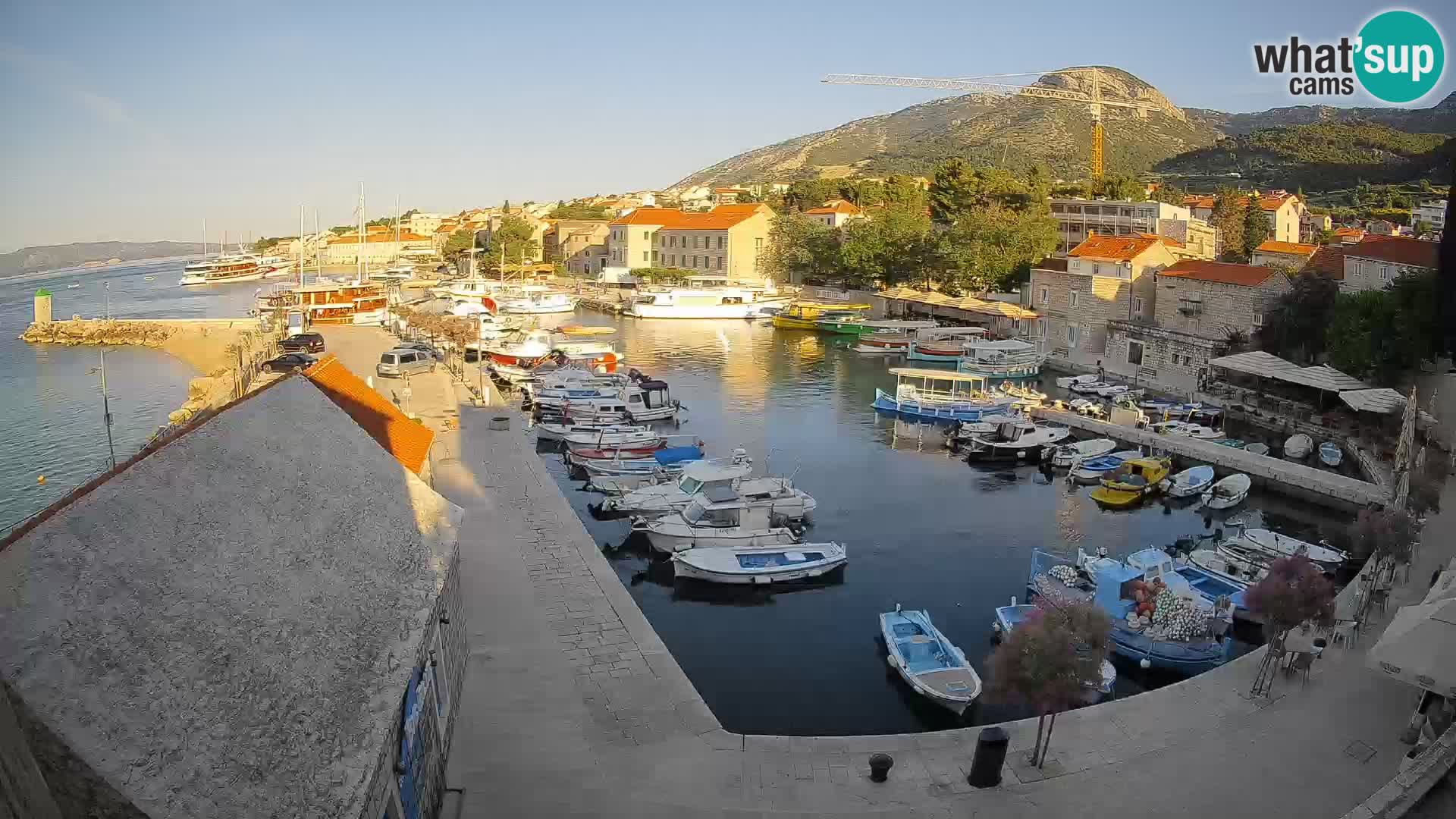 Webcam Bol Hafen – Liveblick auf Bol Riva & Marina