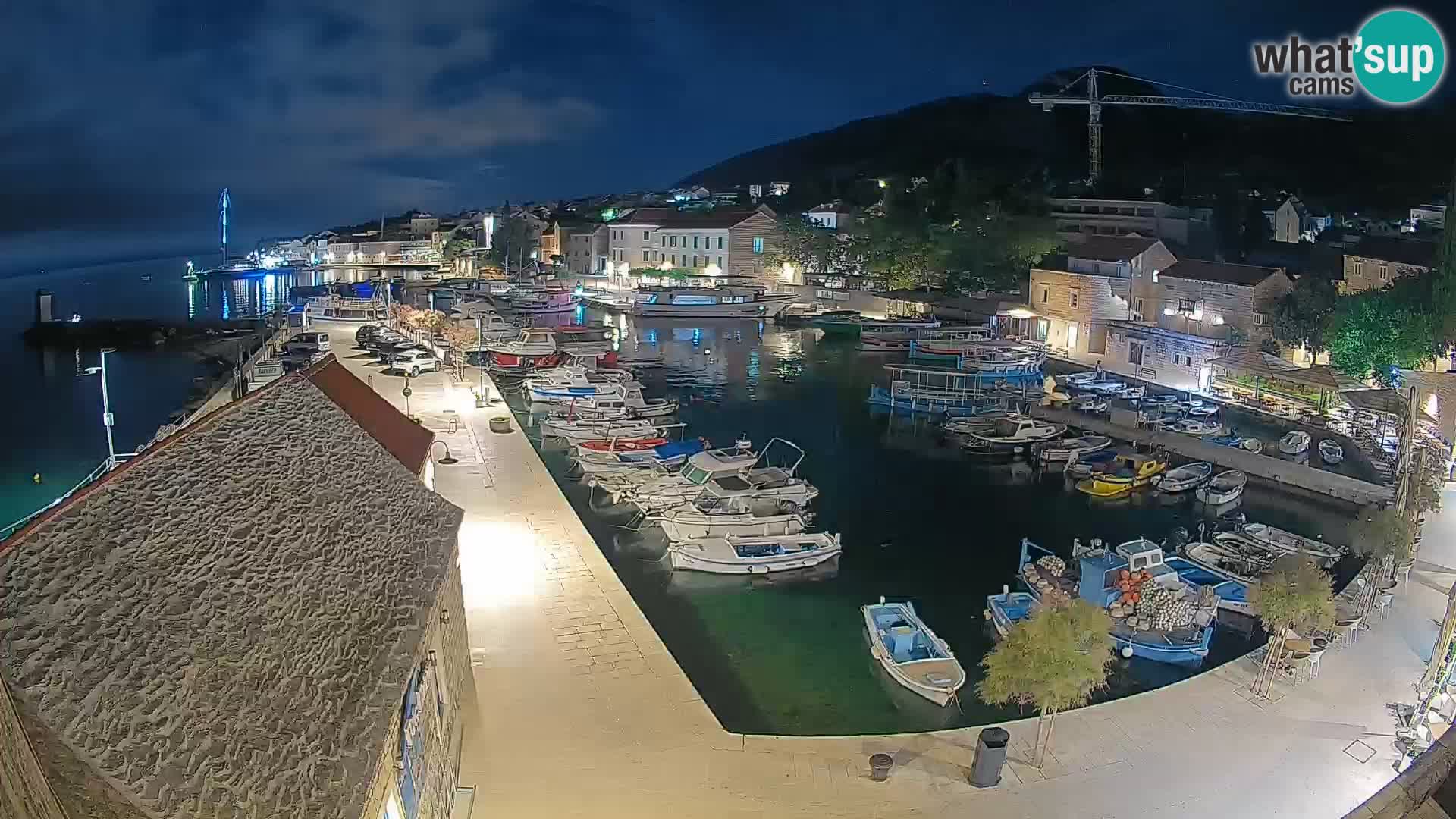 Webcam Bol Hafen – Liveblick auf Bol Riva & Marina