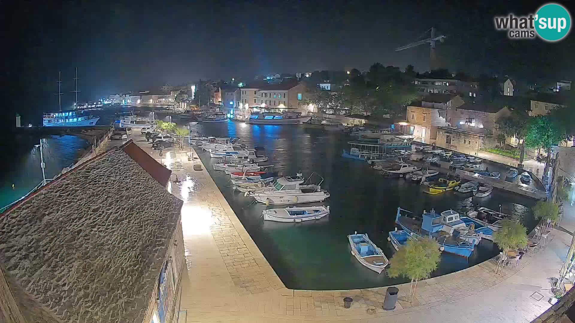 Webcam Bol Harbour – Live View of Bol Riva & Marina