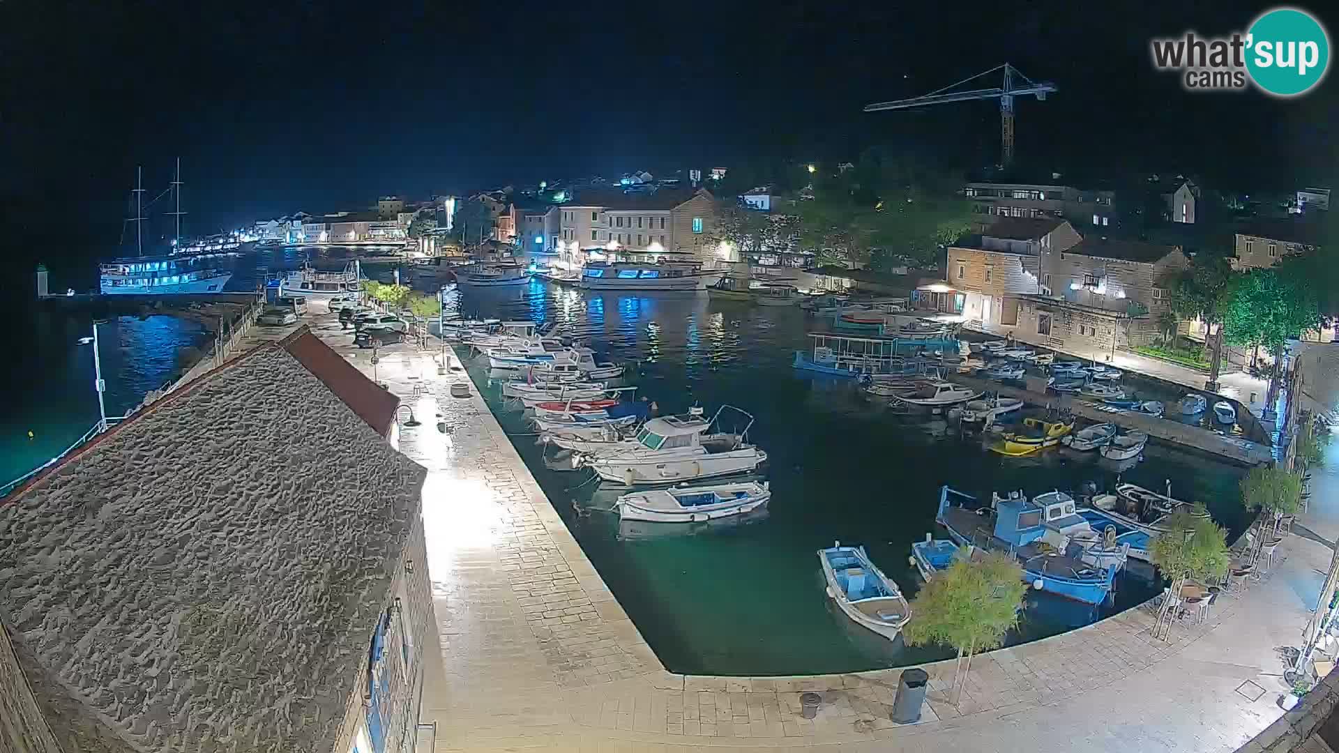 Webcam Bol Harbour – Live View of Bol Riva & Marina