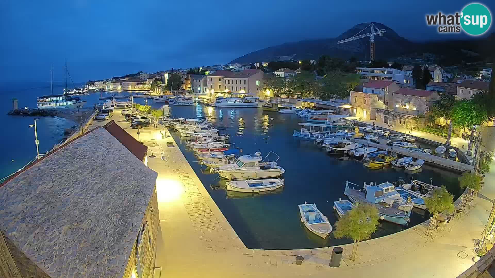 Webcam Bol Hafen – Liveblick auf Bol Riva & Marina
