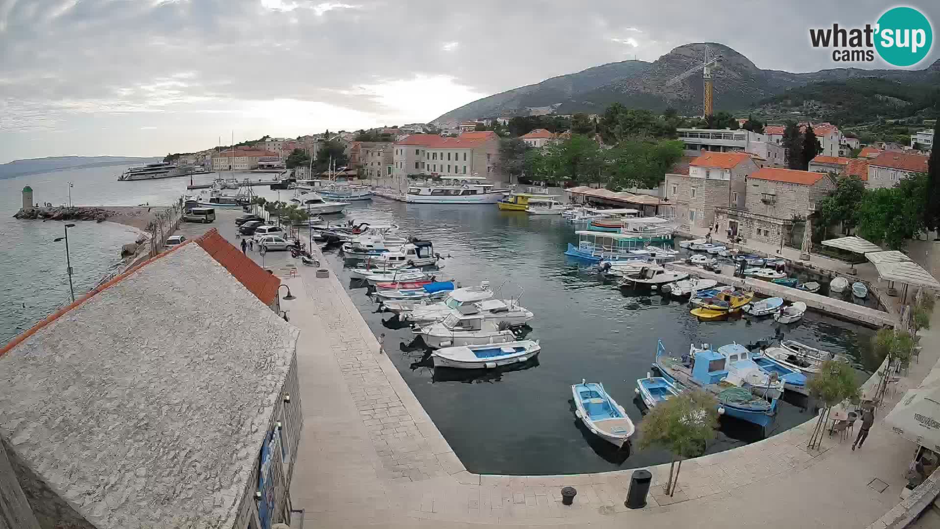 Webcam Bol Hafen – Liveblick auf Bol Riva & Marina