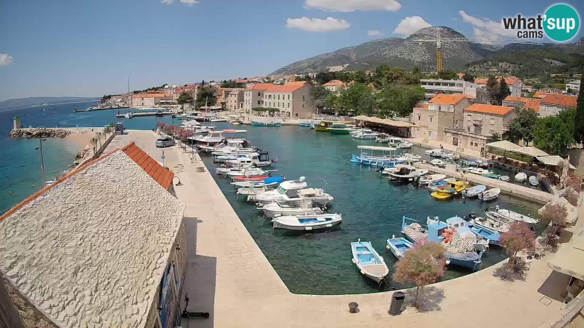 Webcam porto di Bol – Vista live sulla Riva e Marina